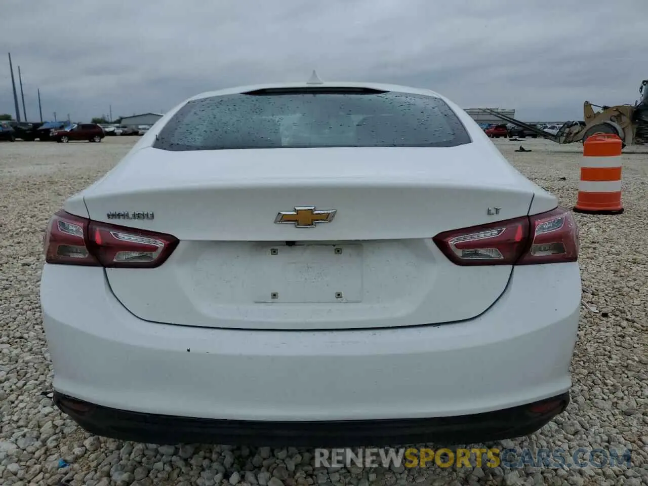 6 Photograph of a damaged car 1G1ZD5ST1KF133617 CHEVROLET MALIBU 2019
