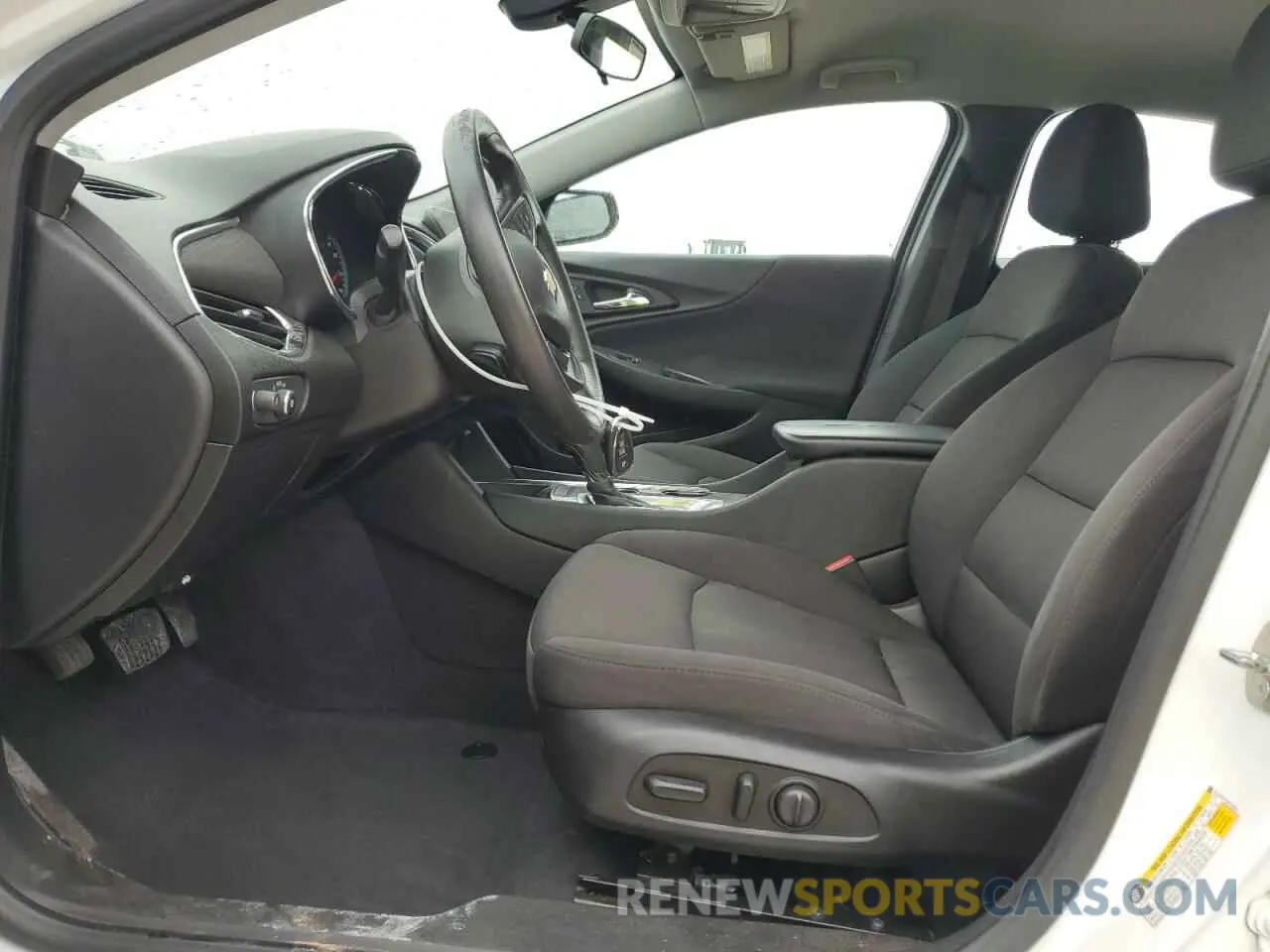 7 Photograph of a damaged car 1G1ZD5ST1KF133617 CHEVROLET MALIBU 2019
