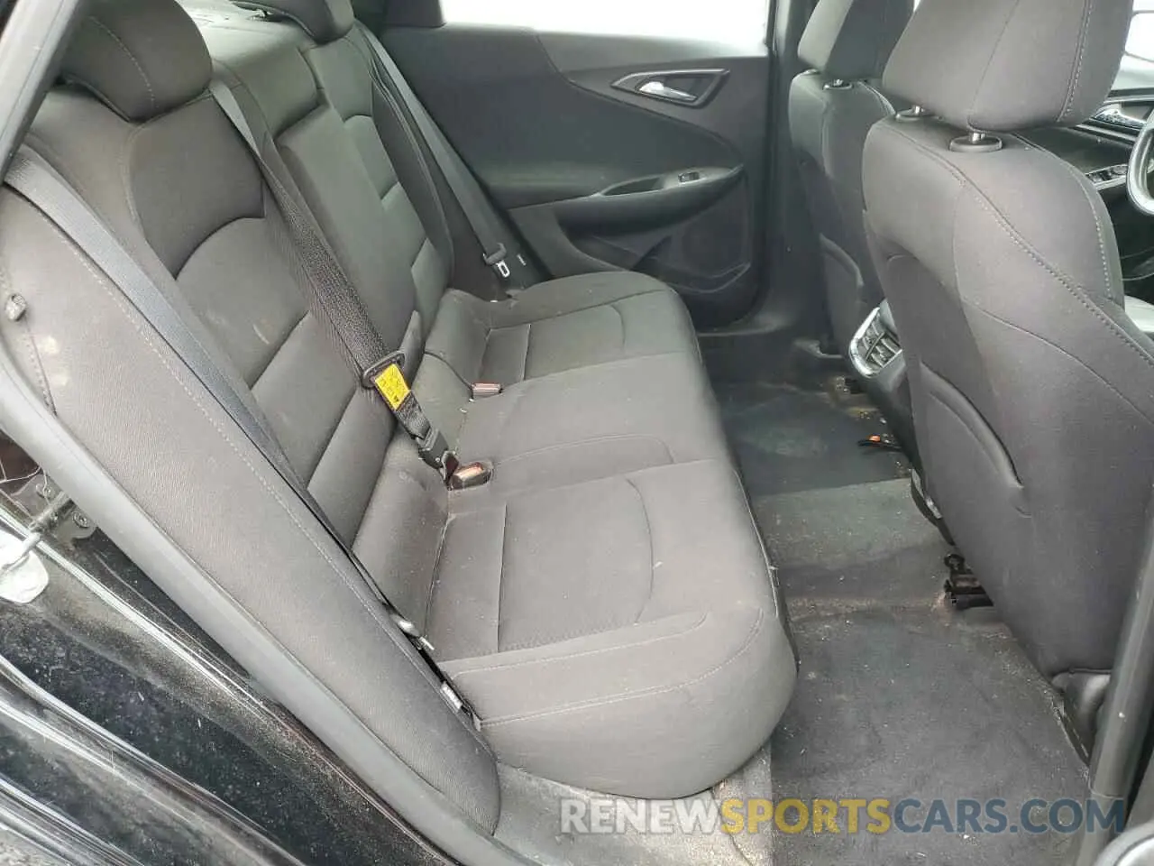 10 Photograph of a damaged car 1G1ZD5ST1KF144147 CHEVROLET MALIBU 2019