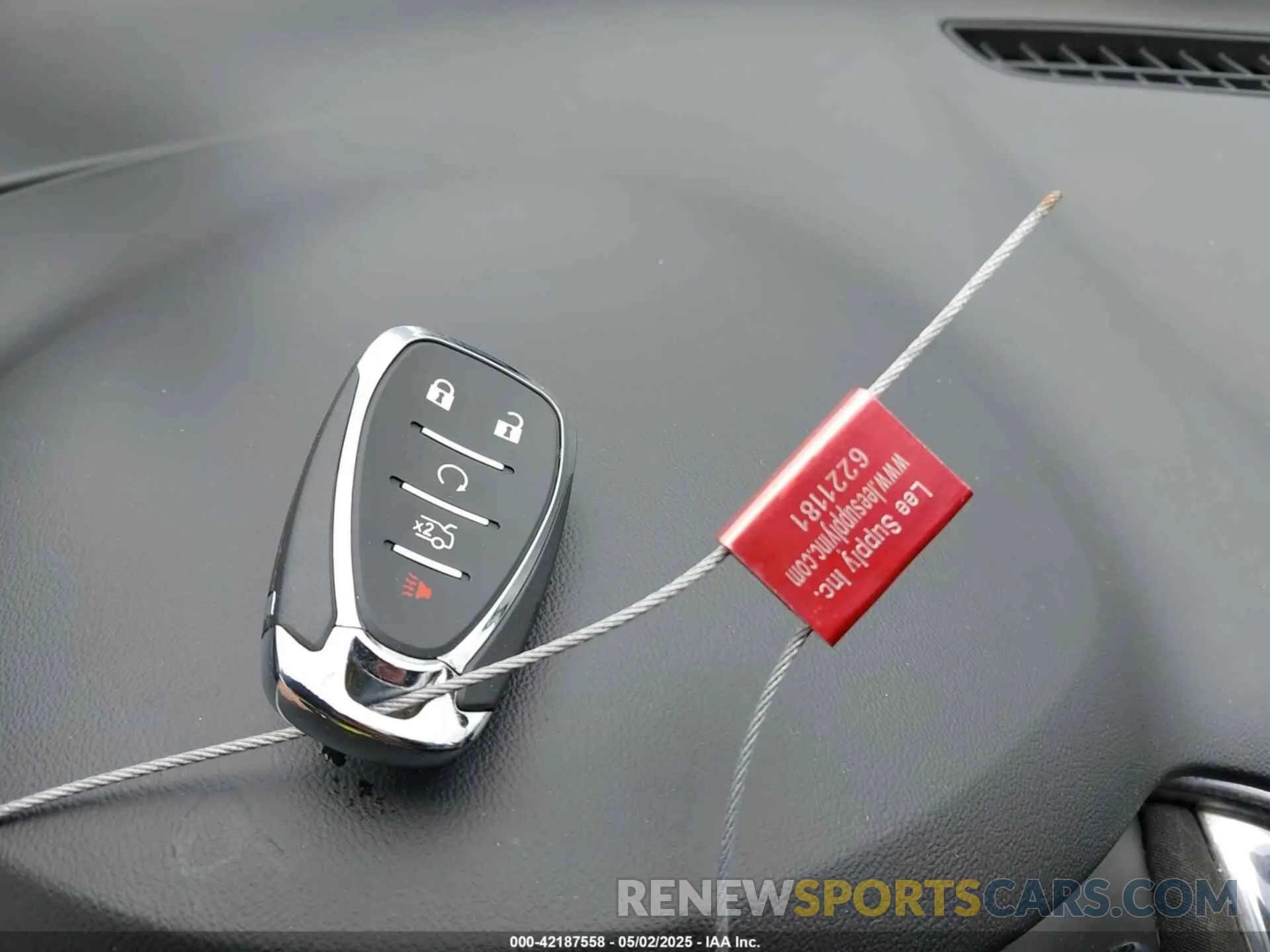 11 Photograph of a damaged car 1G1ZD5ST1KF162843 CHEVROLET MALIBU 2019