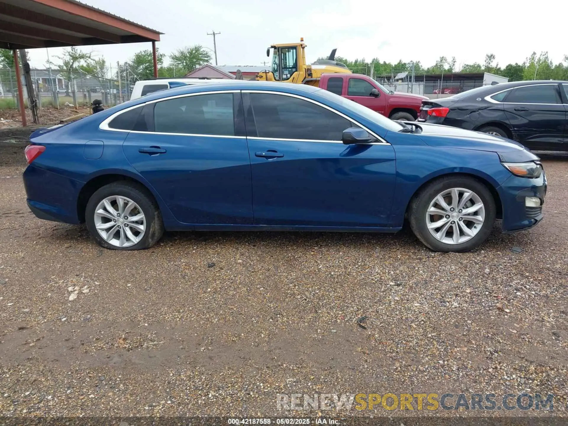 13 Photograph of a damaged car 1G1ZD5ST1KF162843 CHEVROLET MALIBU 2019