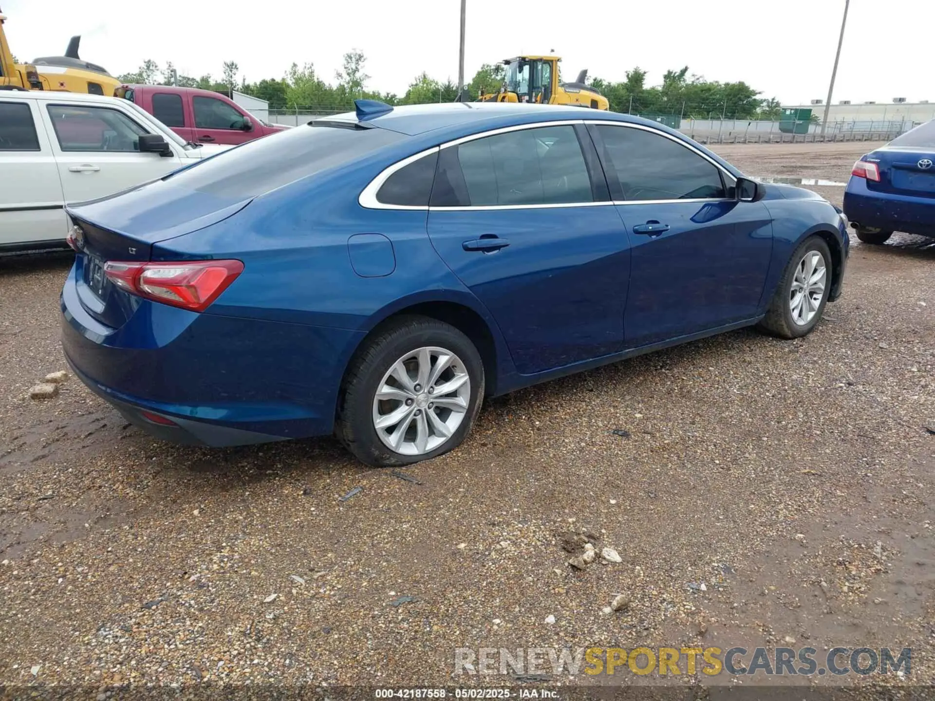 4 Photograph of a damaged car 1G1ZD5ST1KF162843 CHEVROLET MALIBU 2019