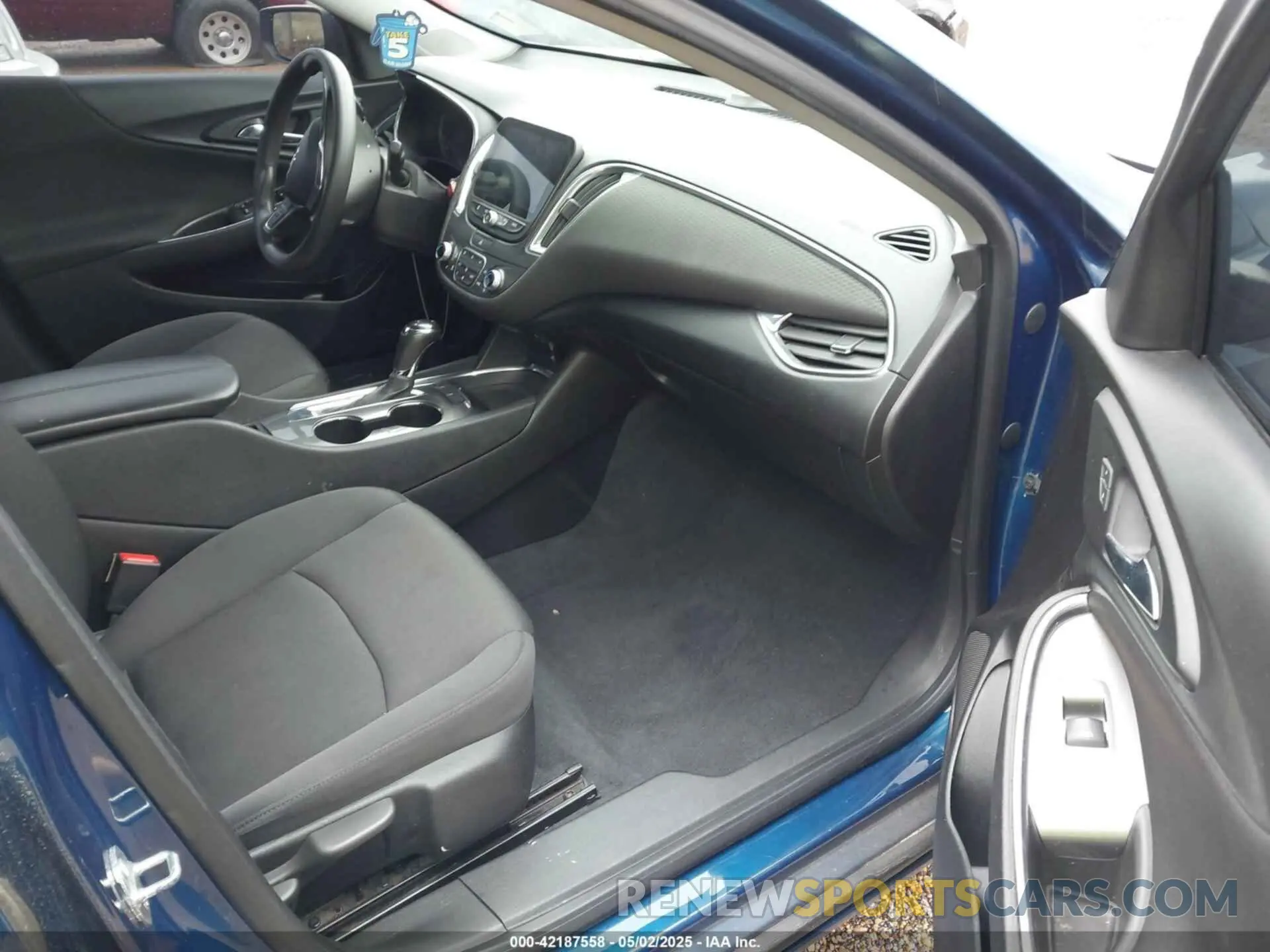 5 Photograph of a damaged car 1G1ZD5ST1KF162843 CHEVROLET MALIBU 2019