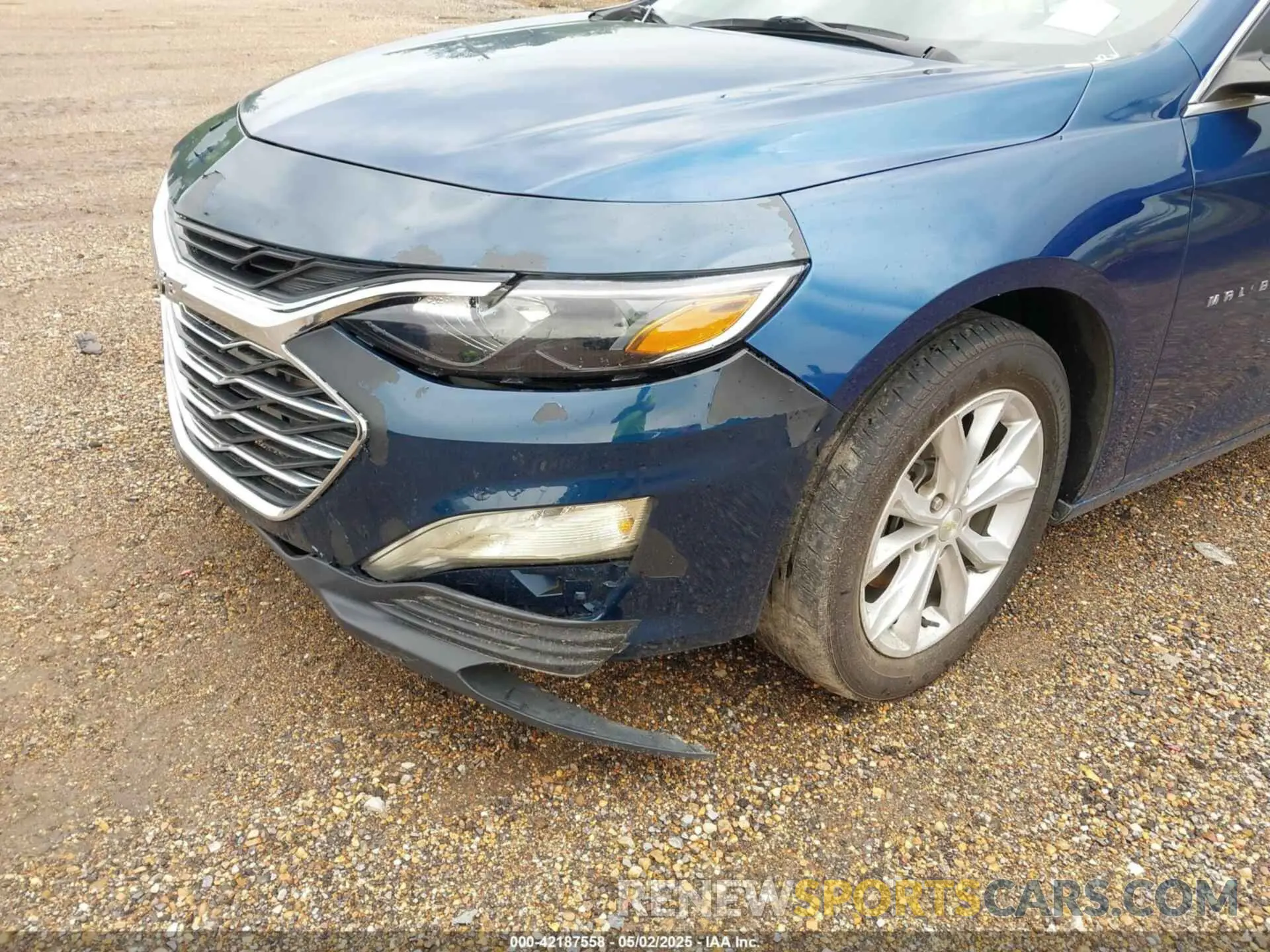 6 Photograph of a damaged car 1G1ZD5ST1KF162843 CHEVROLET MALIBU 2019