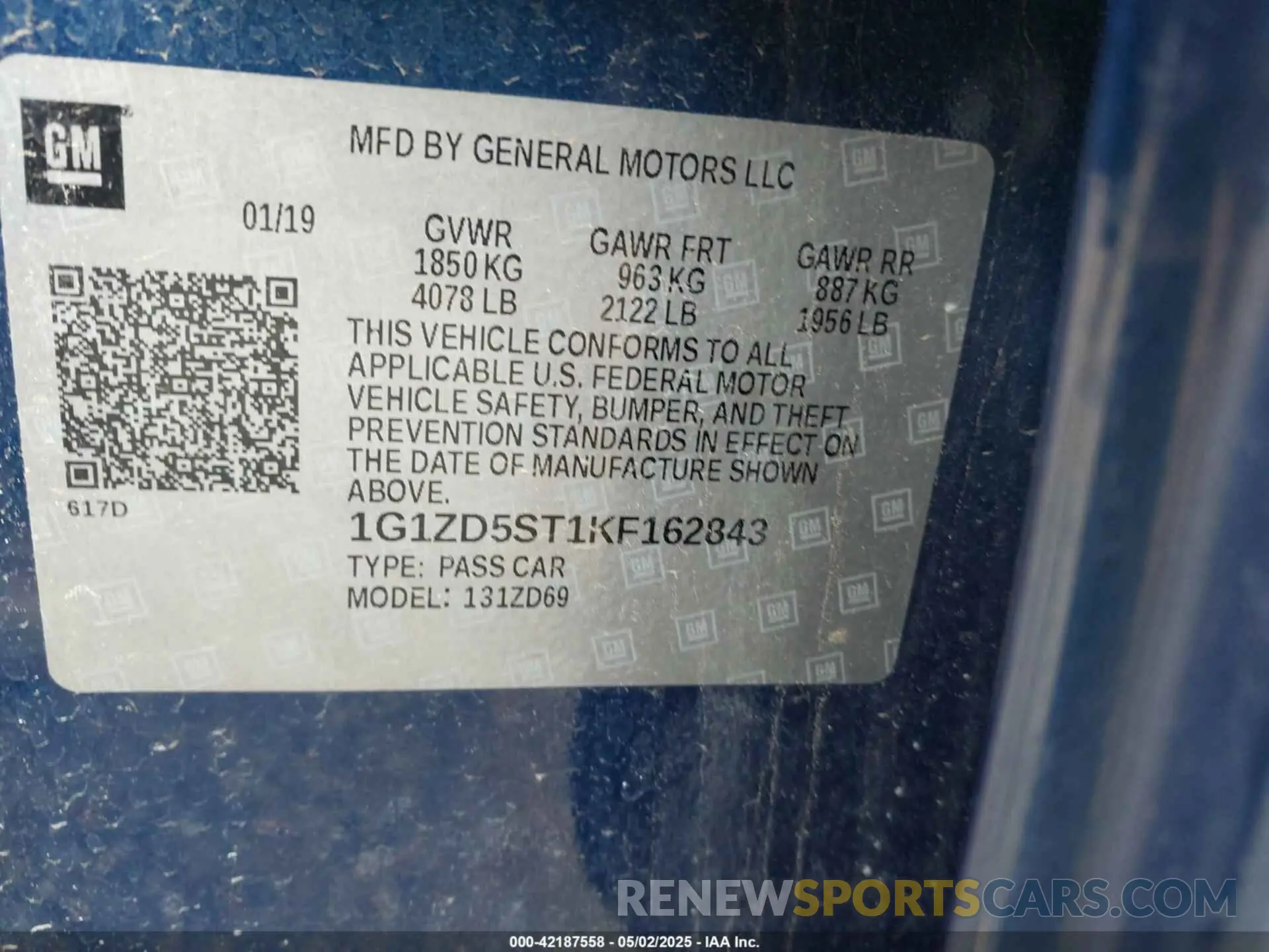 9 Photograph of a damaged car 1G1ZD5ST1KF162843 CHEVROLET MALIBU 2019