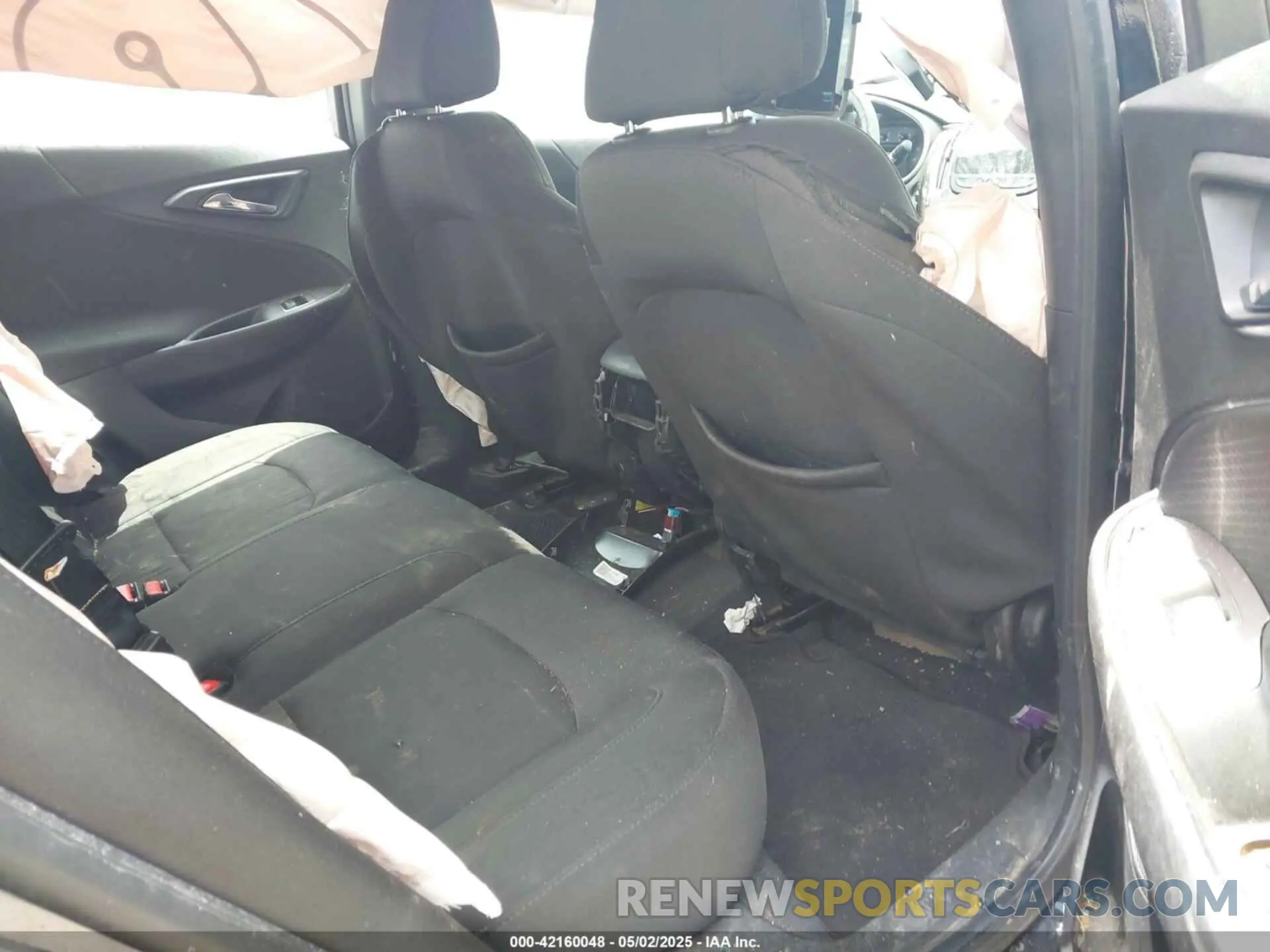 8 Photograph of a damaged car 1G1ZD5ST1KF169937 CHEVROLET MALIBU 2019
