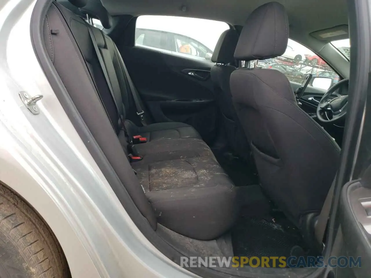 10 Photograph of a damaged car 1G1ZD5ST1KF215556 CHEVROLET MALIBU 2019