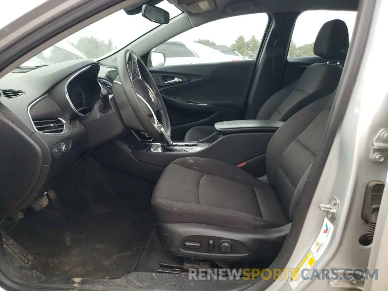 7 Photograph of a damaged car 1G1ZD5ST1KF215556 CHEVROLET MALIBU 2019