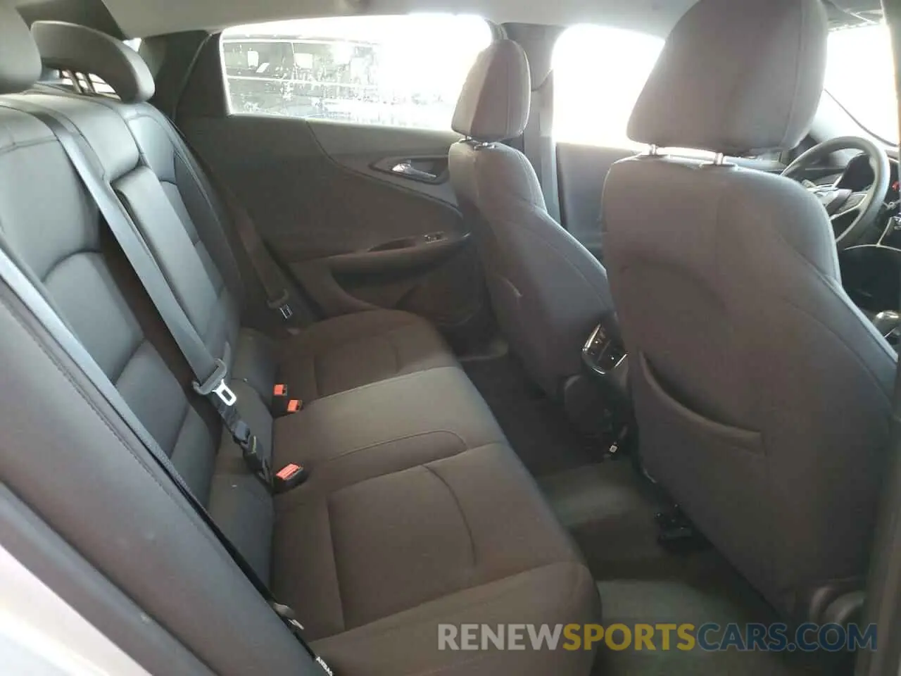 10 Photograph of a damaged car 1G1ZD5ST2KF132718 CHEVROLET MALIBU 2019