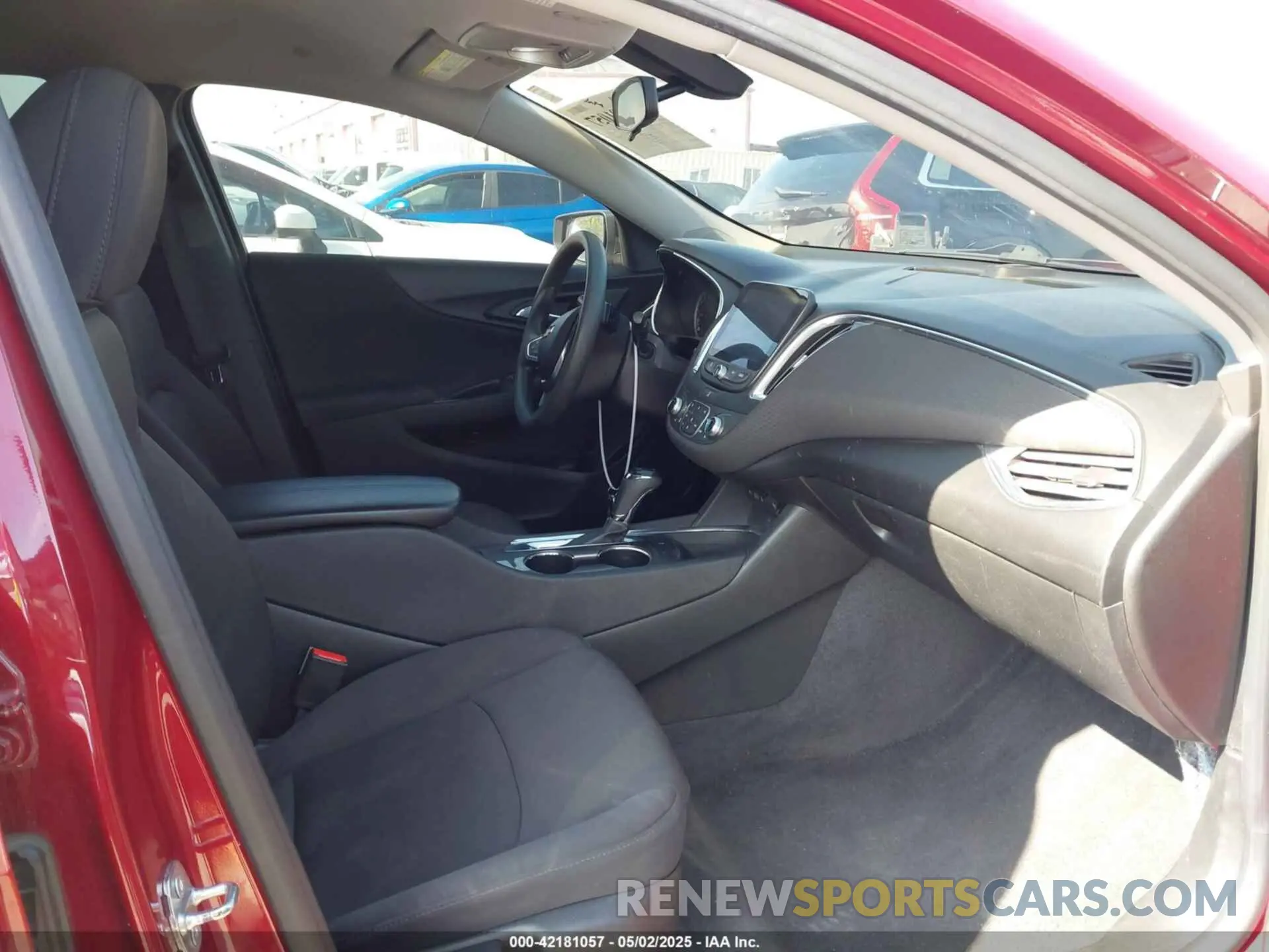 5 Photograph of a damaged car 1G1ZD5ST2KF134016 CHEVROLET MALIBU 2019