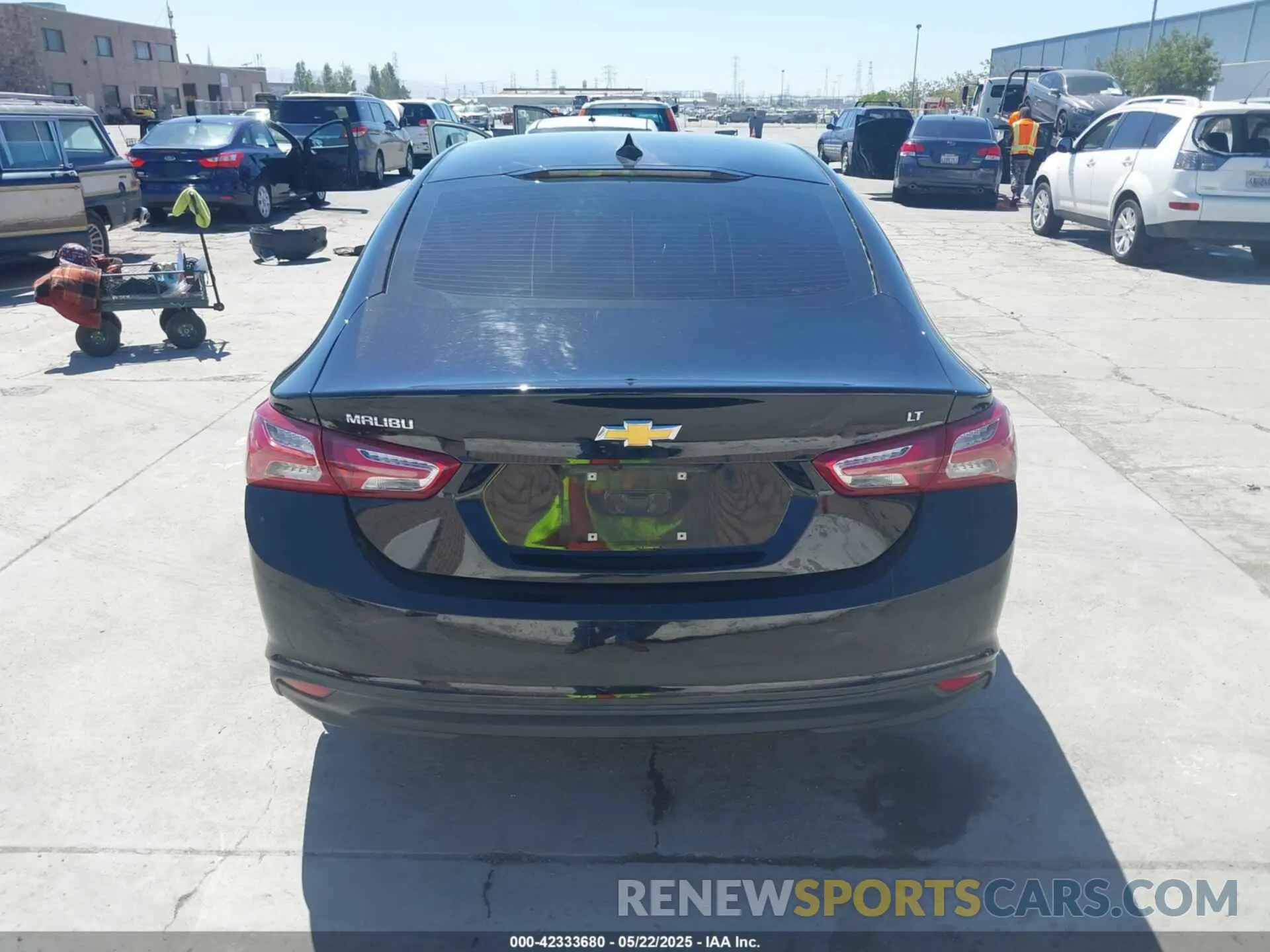 16 Photograph of a damaged car 1G1ZD5ST2KF139135 CHEVROLET MALIBU 2019