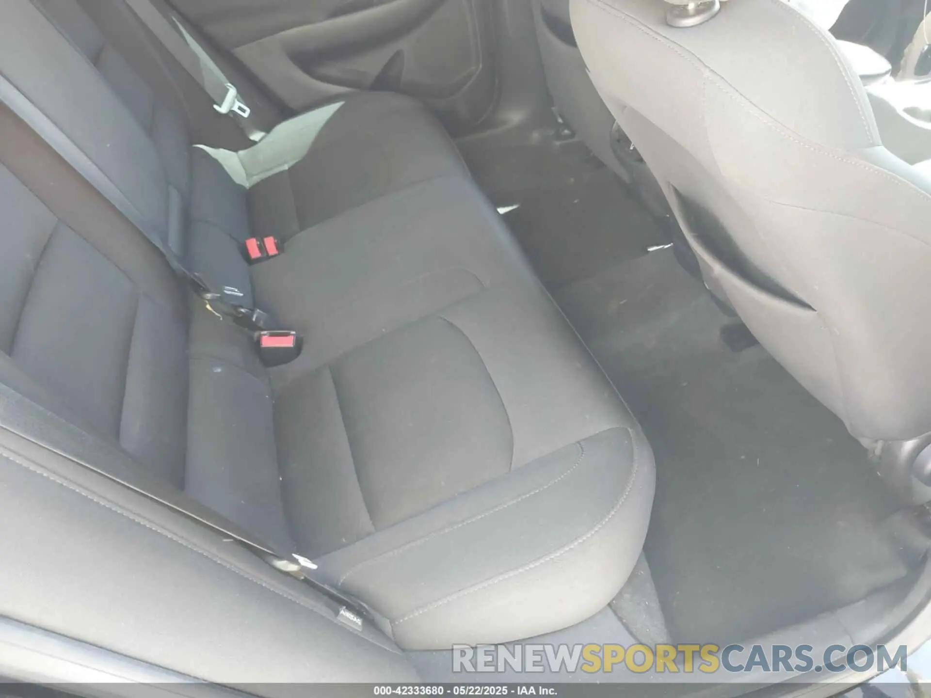 8 Photograph of a damaged car 1G1ZD5ST2KF139135 CHEVROLET MALIBU 2019