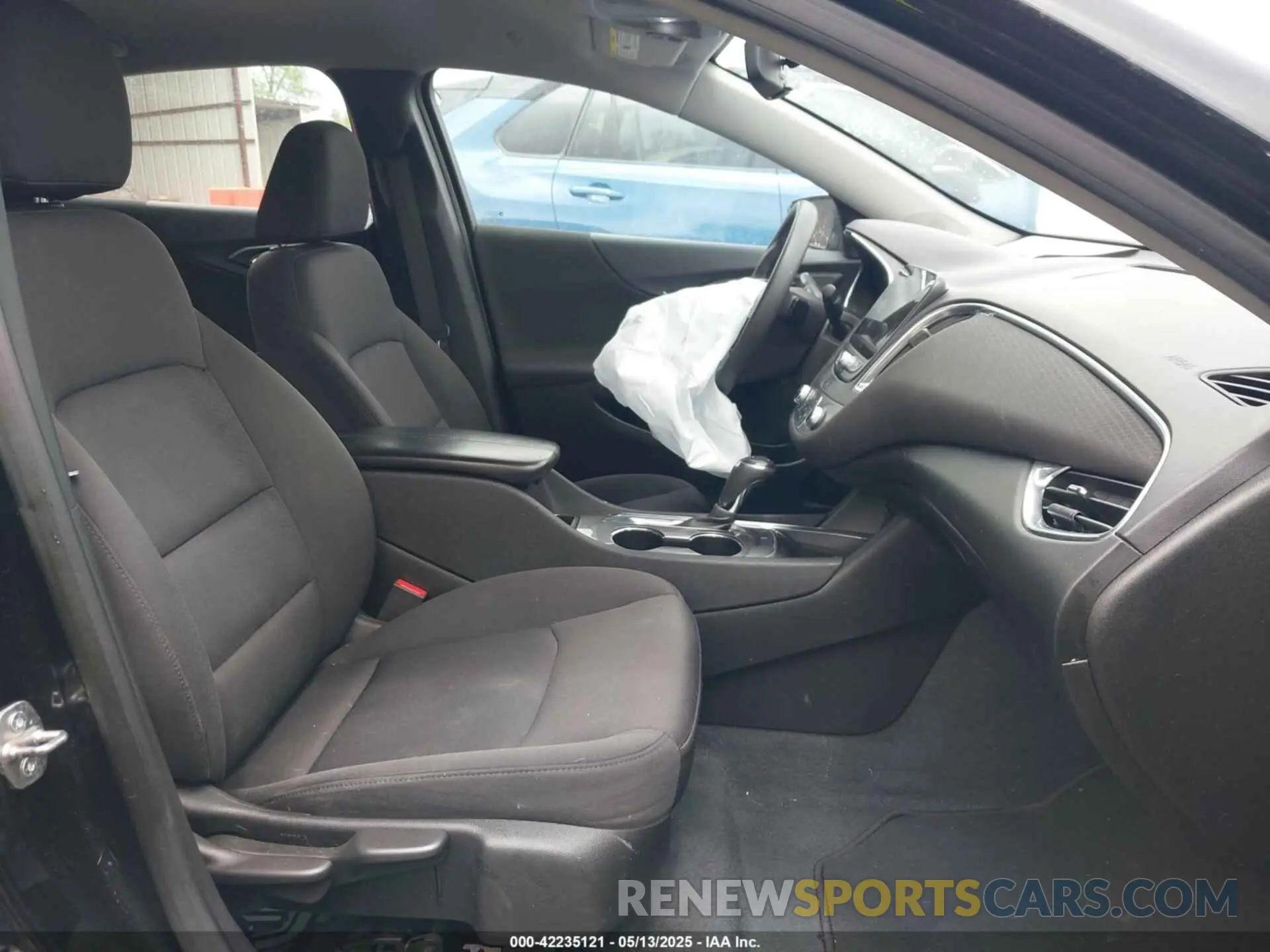 5 Photograph of a damaged car 1G1ZD5ST2KF153908 CHEVROLET MALIBU 2019