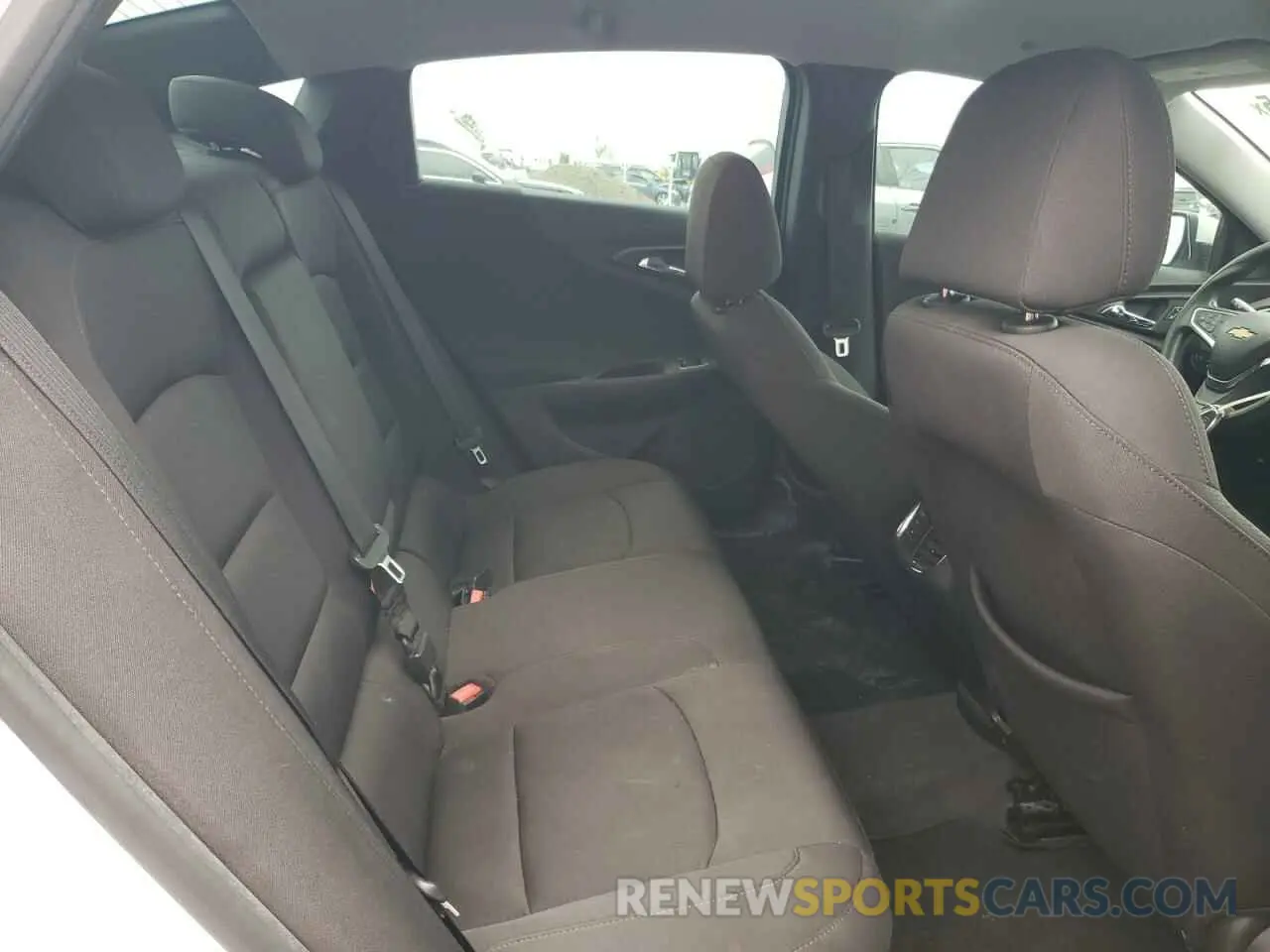 10 Photograph of a damaged car 1G1ZD5ST2KF169624 CHEVROLET MALIBU 2019