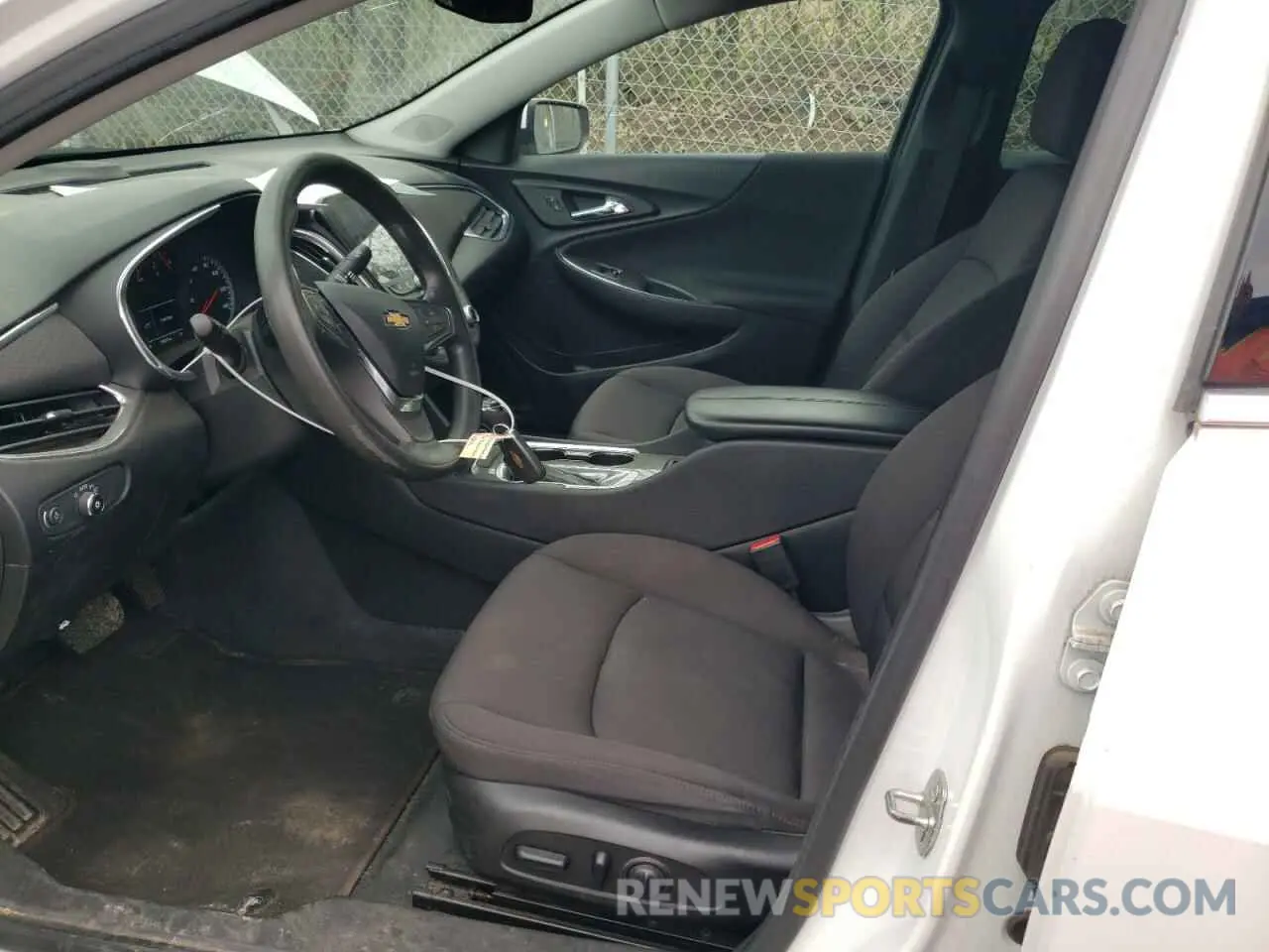 7 Photograph of a damaged car 1G1ZD5ST2KF169624 CHEVROLET MALIBU 2019