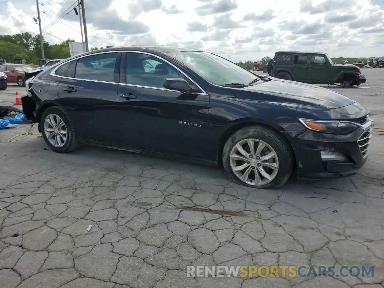 4 Photograph of a damaged car 1G1ZD5ST2KF175374 CHEVROLET MALIBU 2019