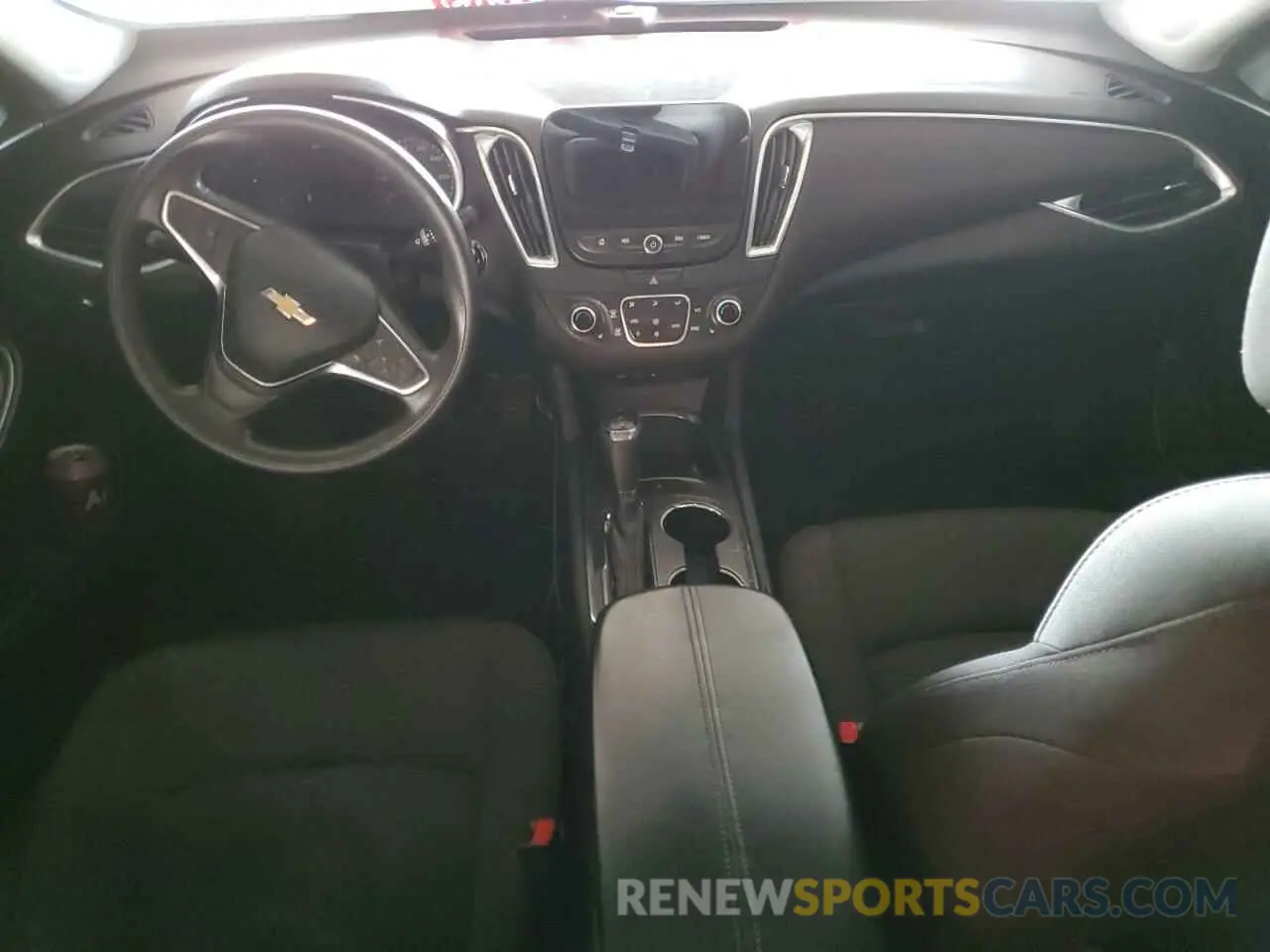 8 Photograph of a damaged car 1G1ZD5ST2KF222581 CHEVROLET MALIBU 2019
