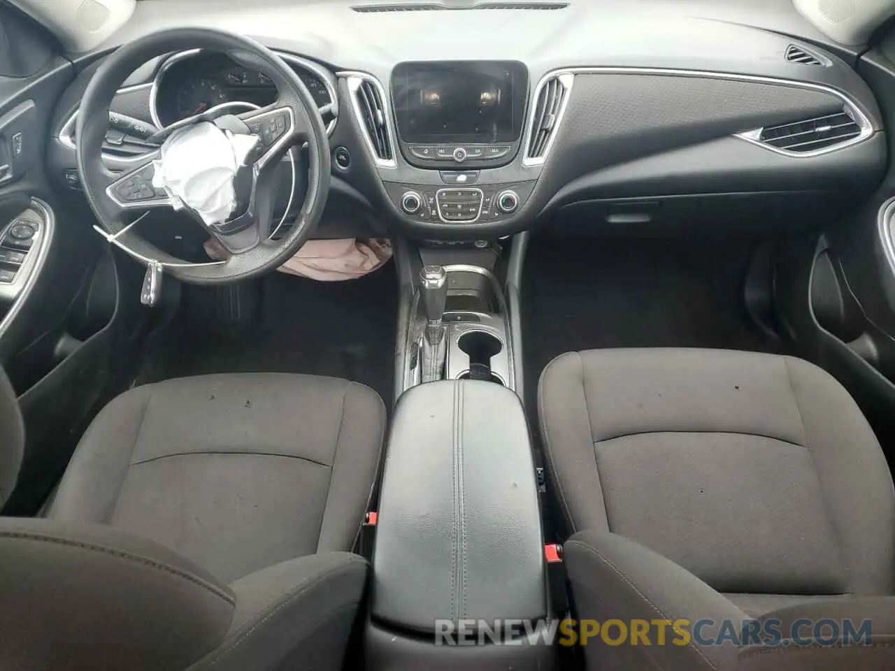 8 Photograph of a damaged car 1G1ZD5ST3KF108332 CHEVROLET MALIBU 2019