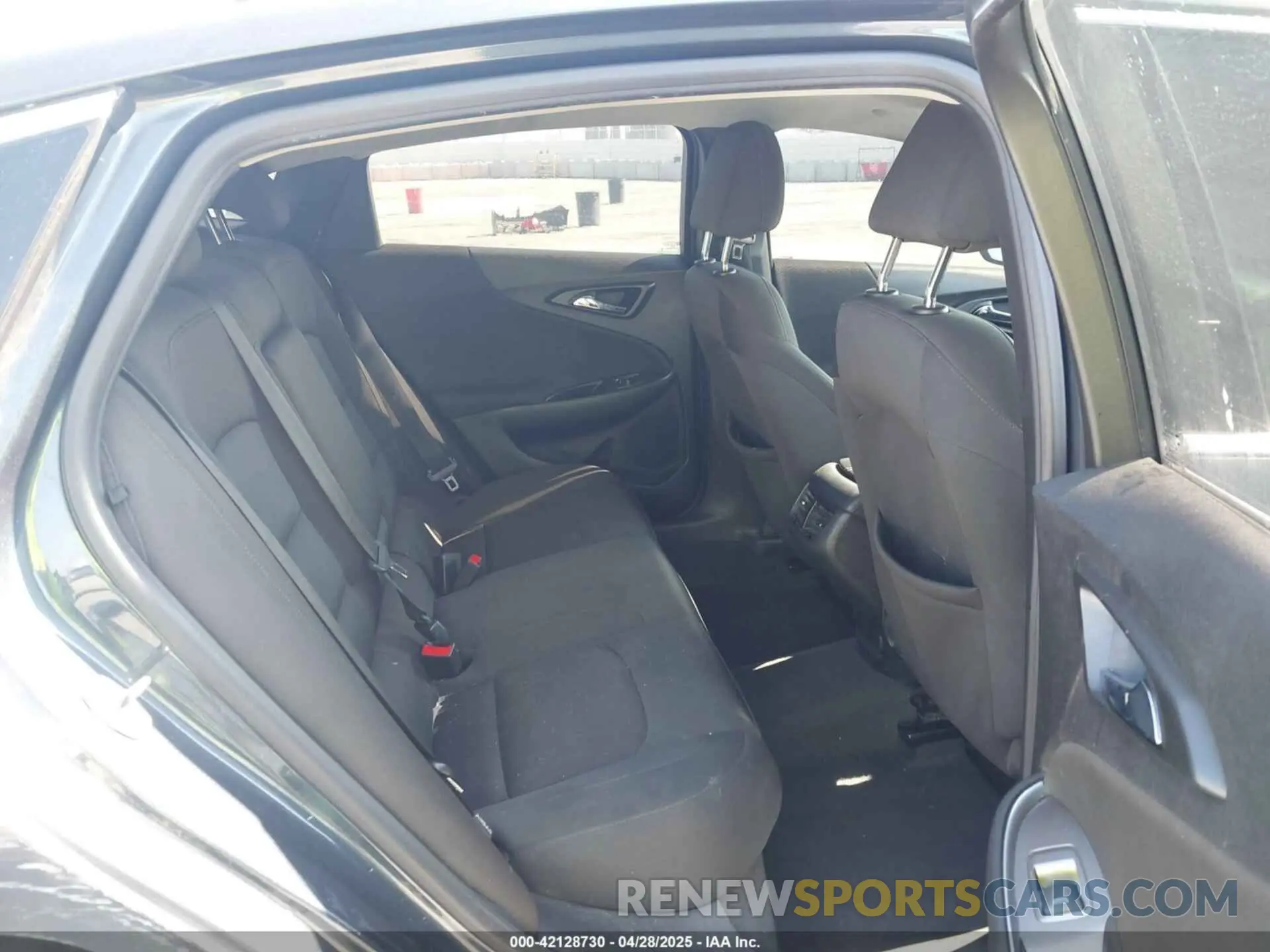 8 Photograph of a damaged car 1G1ZD5ST3KF108458 CHEVROLET MALIBU 2019