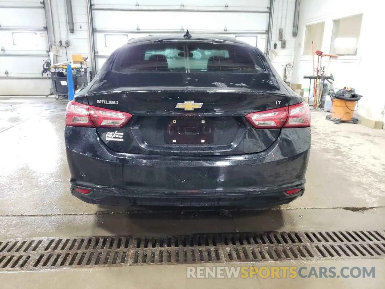 6 Photograph of a damaged car 1G1ZD5ST3KF112784 CHEVROLET MALIBU 2019