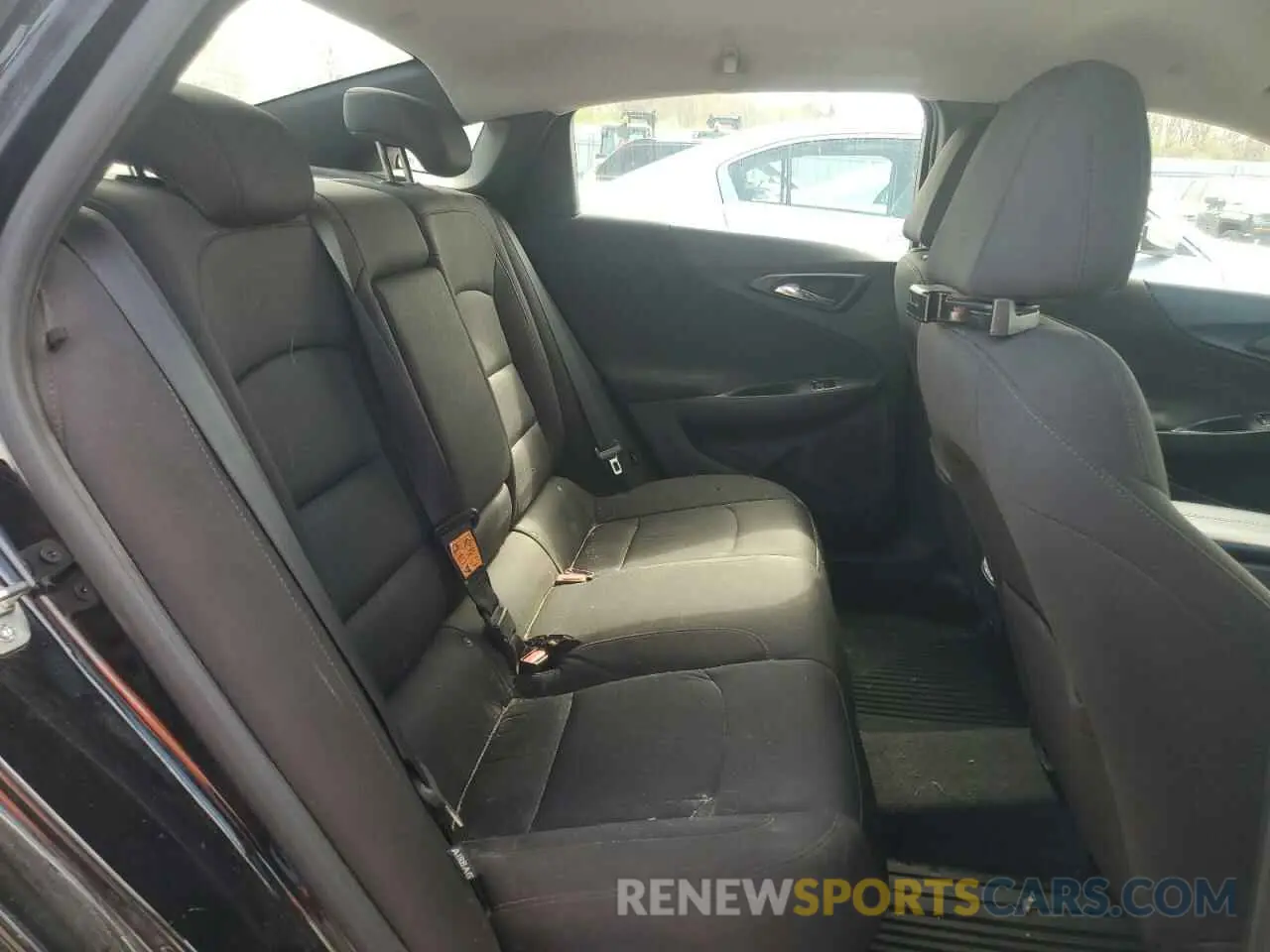 10 Photograph of a damaged car 1G1ZD5ST3KF129892 CHEVROLET MALIBU 2019