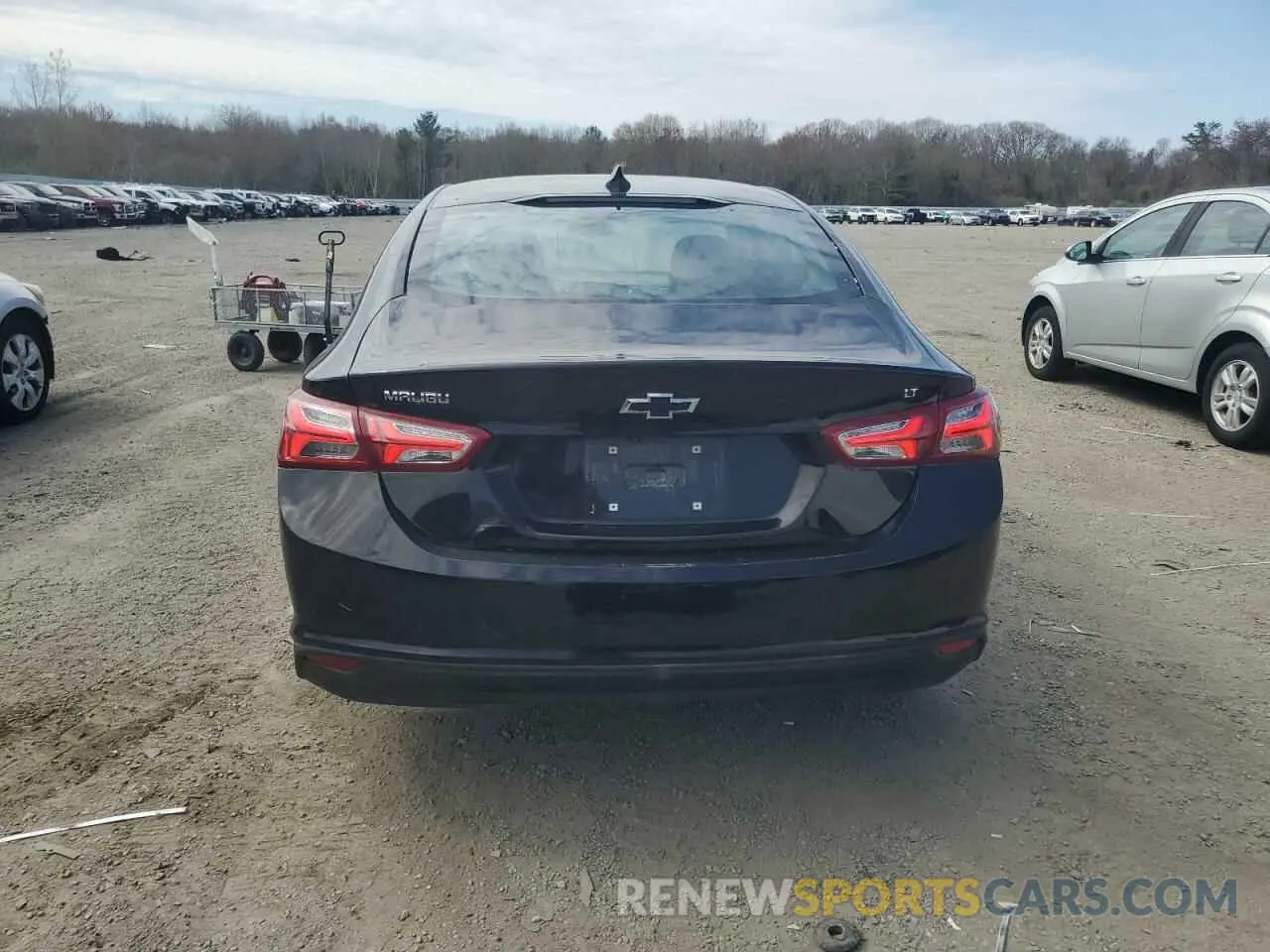 6 Photograph of a damaged car 1G1ZD5ST3KF129892 CHEVROLET MALIBU 2019