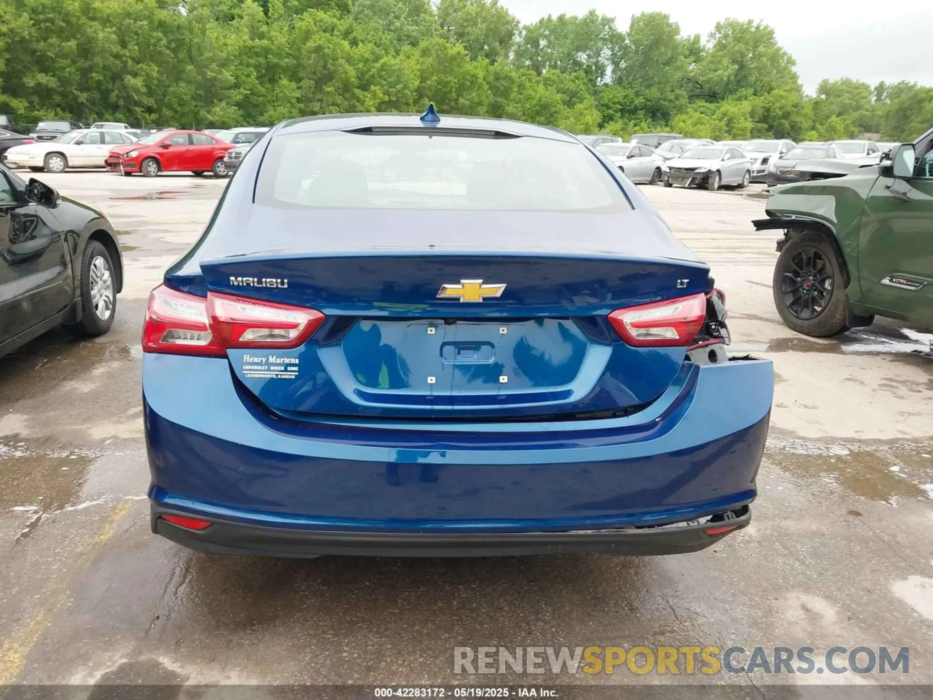 17 Photograph of a damaged car 1G1ZD5ST3KF144649 CHEVROLET MALIBU 2019