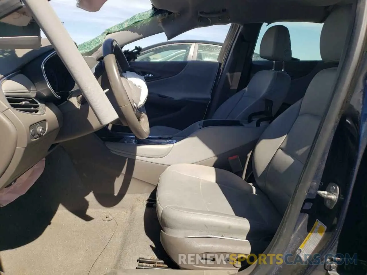 7 Photograph of a damaged car 1G1ZD5ST3KF152928 CHEVROLET MALIBU 2019