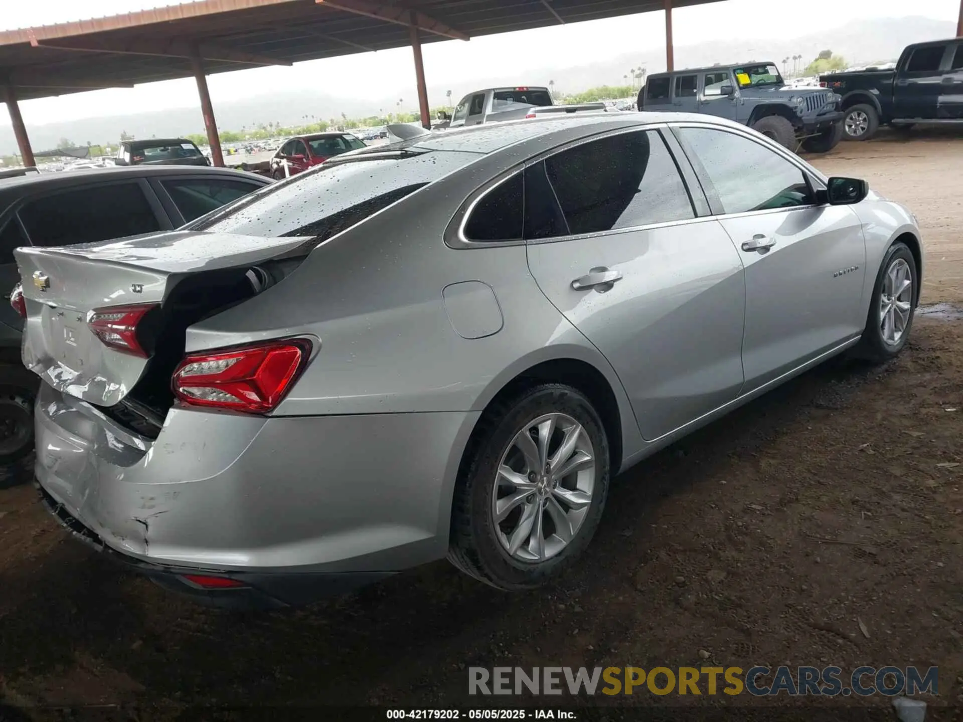 4 Photograph of a damaged car 1G1ZD5ST3KF164612 CHEVROLET MALIBU 2019