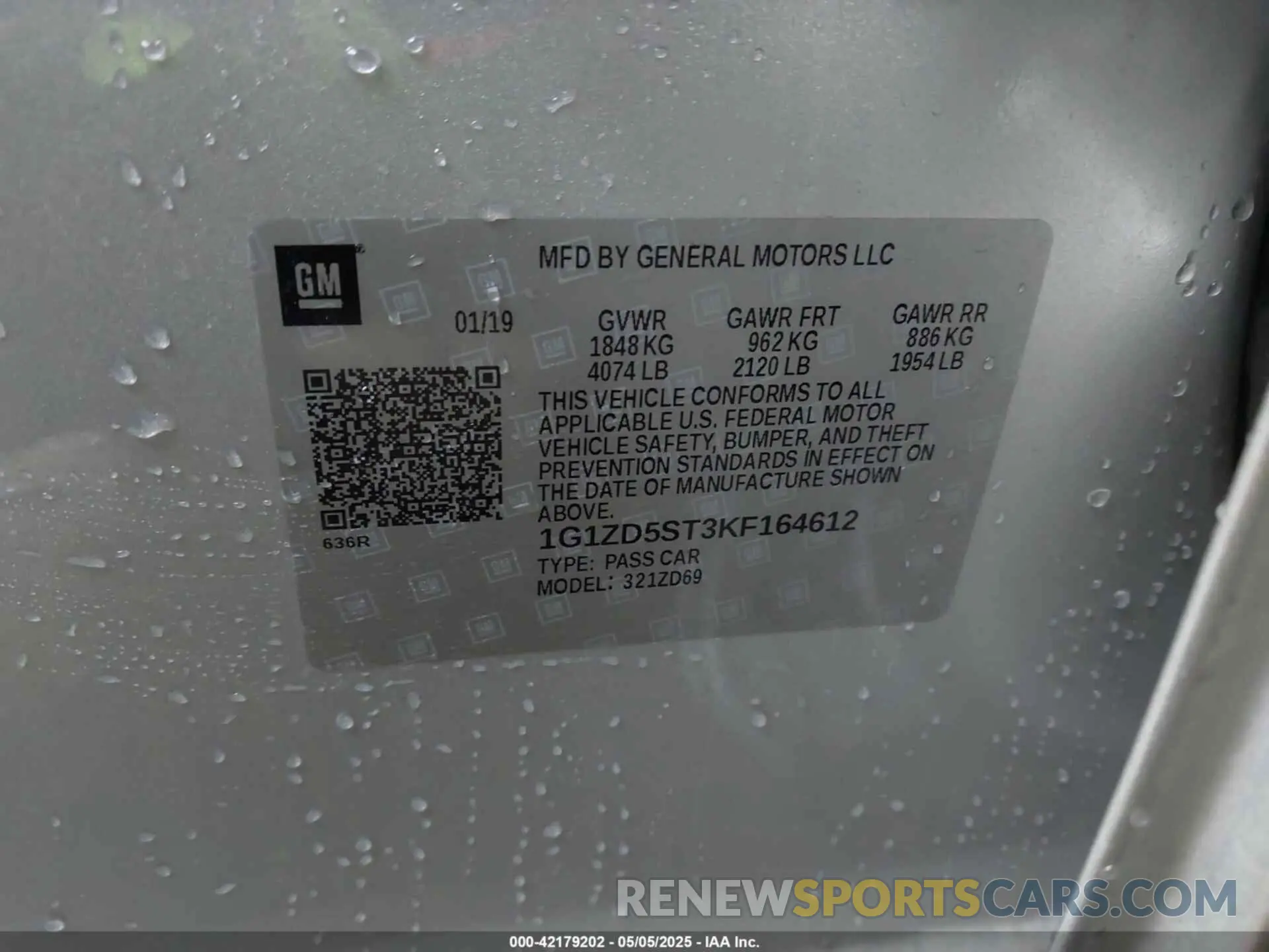 9 Photograph of a damaged car 1G1ZD5ST3KF164612 CHEVROLET MALIBU 2019