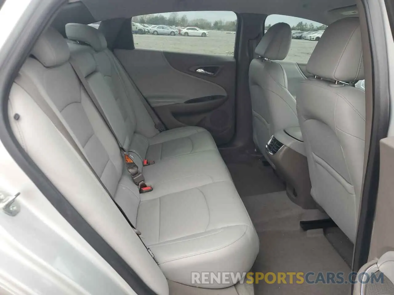 10 Photograph of a damaged car 1G1ZD5ST3KF169860 CHEVROLET MALIBU 2019