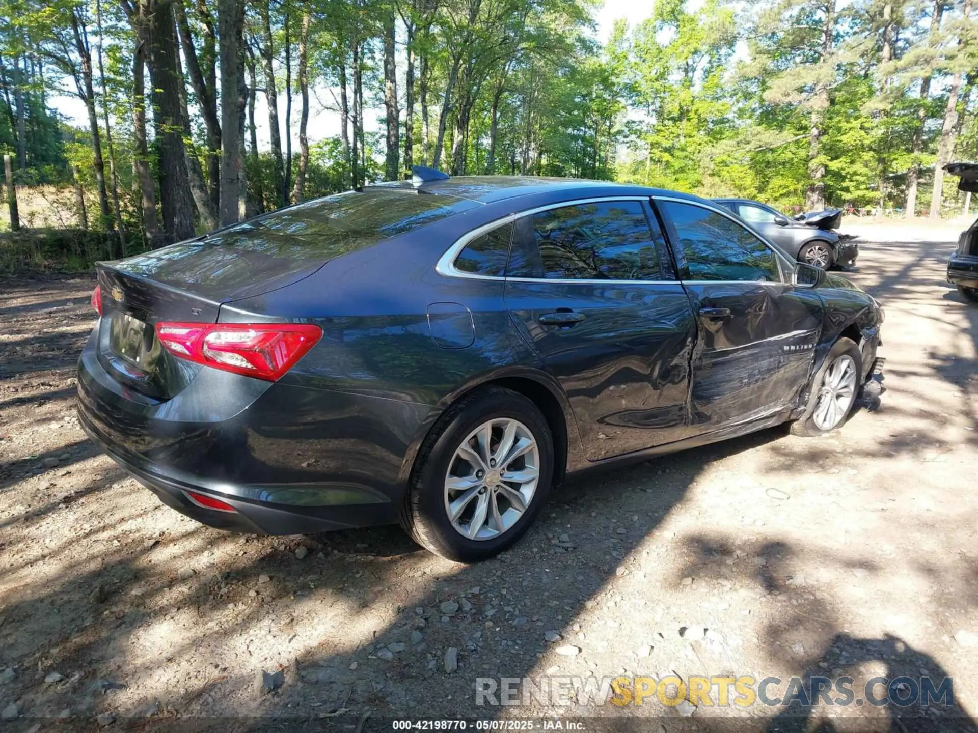 4 Photograph of a damaged car 1G1ZD5ST3KF192880 CHEVROLET MALIBU 2019