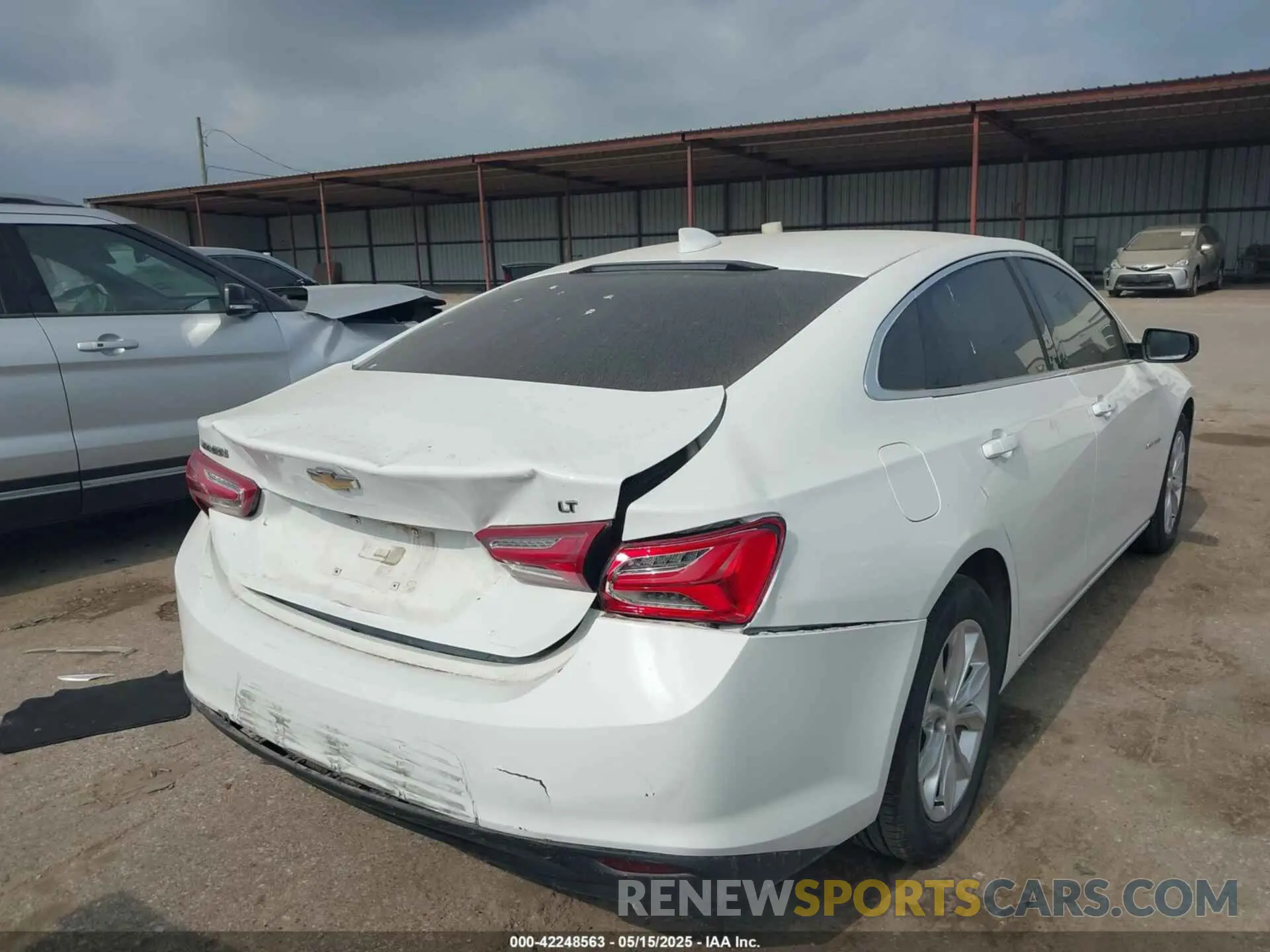 4 Photograph of a damaged car 1G1ZD5ST3KF200993 CHEVROLET MALIBU 2019