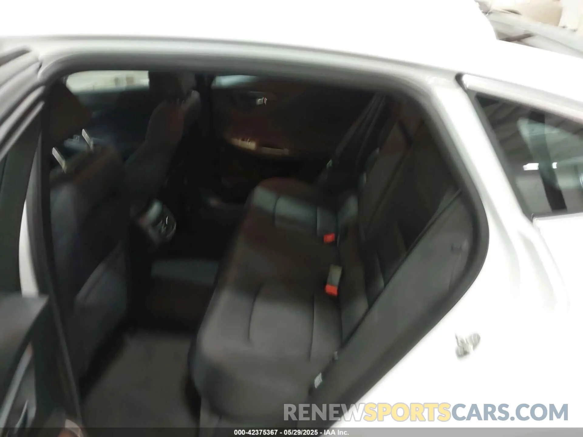 8 Photograph of a damaged car 1G1ZD5ST3KF215722 CHEVROLET MALIBU 2019