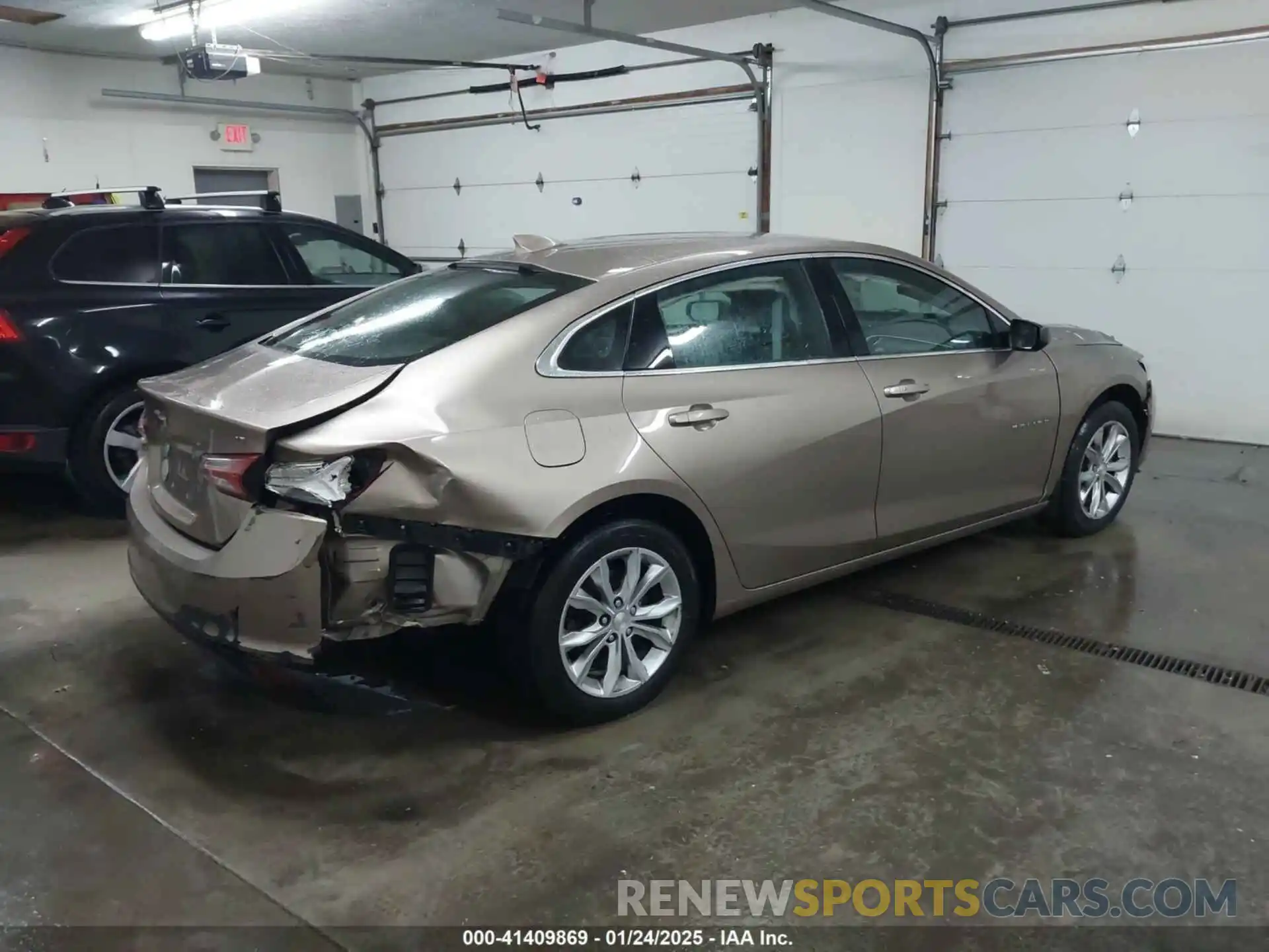 4 Photograph of a damaged car 1G1ZD5ST4KF122403 CHEVROLET MALIBU 2019