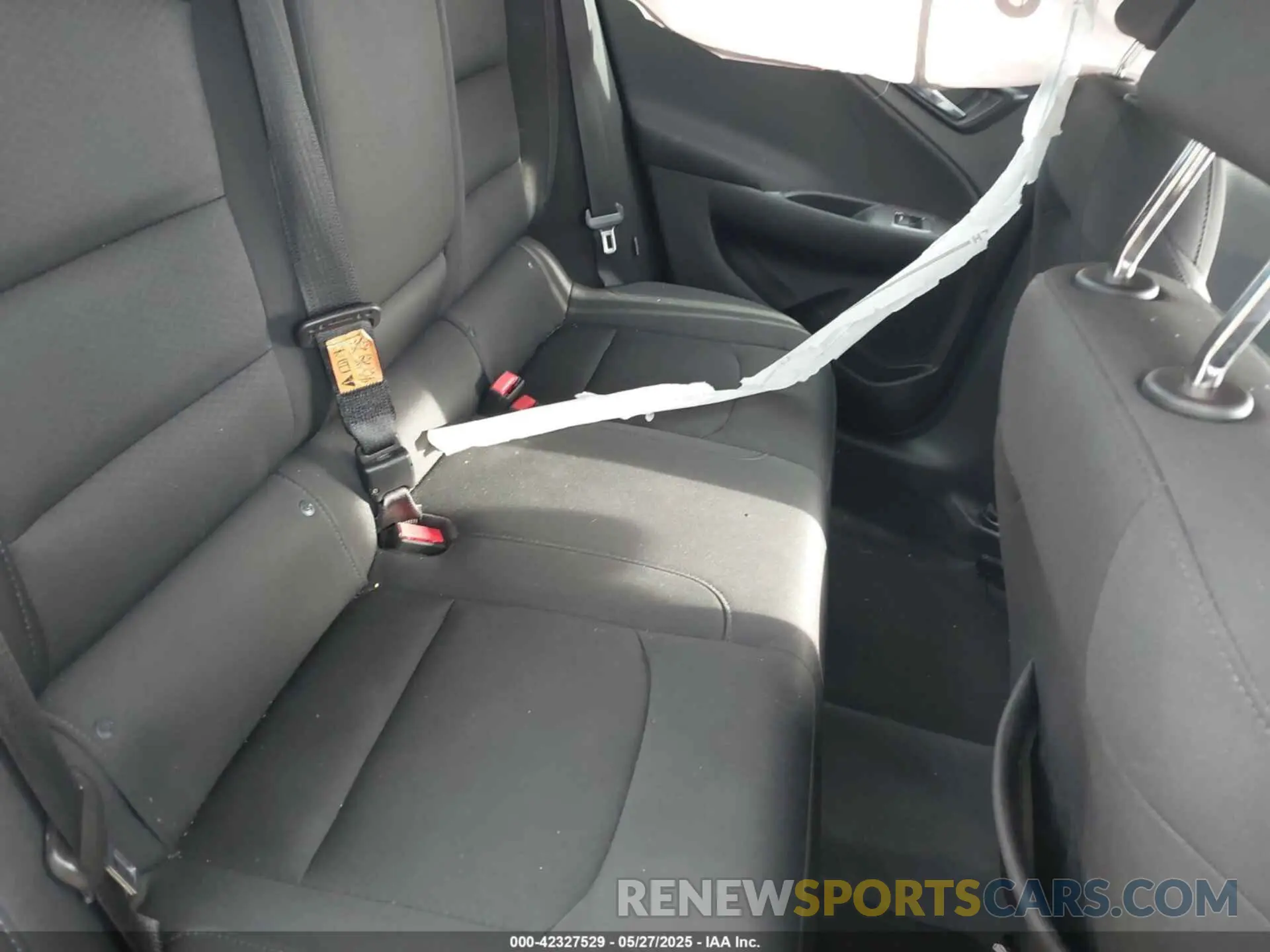 8 Photograph of a damaged car 1G1ZD5ST4KF136785 CHEVROLET MALIBU 2019