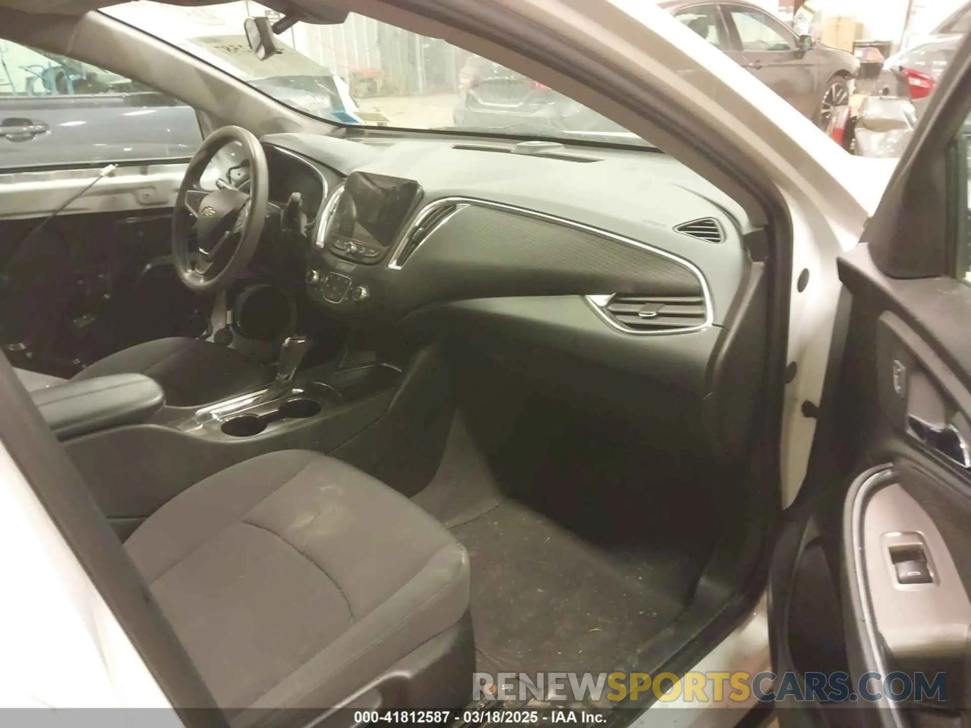 5 Photograph of a damaged car 1G1ZD5ST4KF179376 CHEVROLET MALIBU 2019