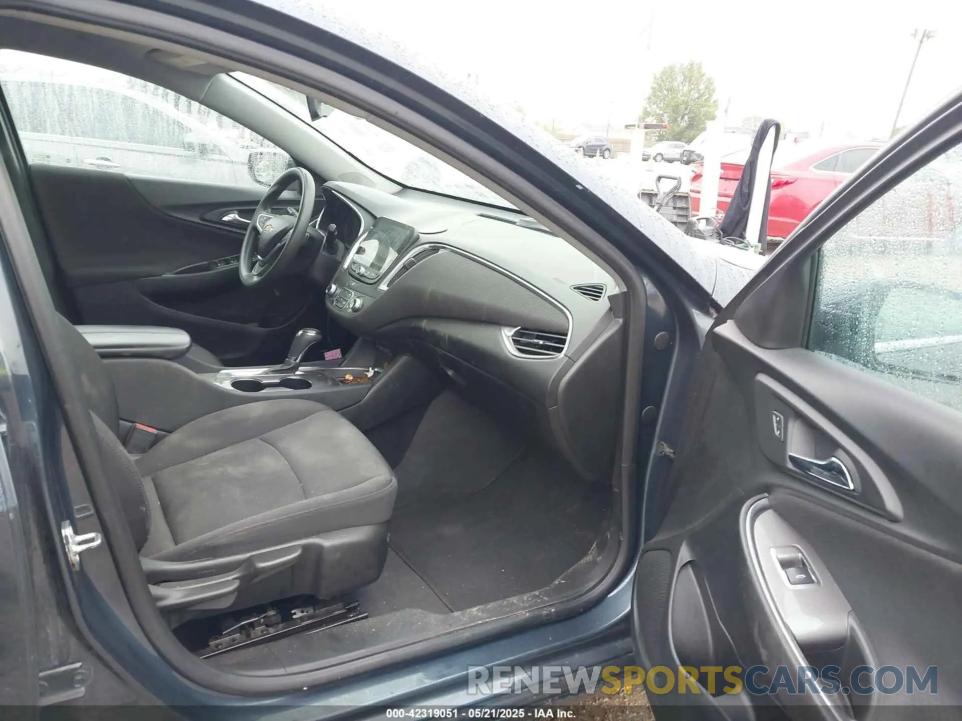 5 Photograph of a damaged car 1G1ZD5ST4KF179636 CHEVROLET MALIBU 2019