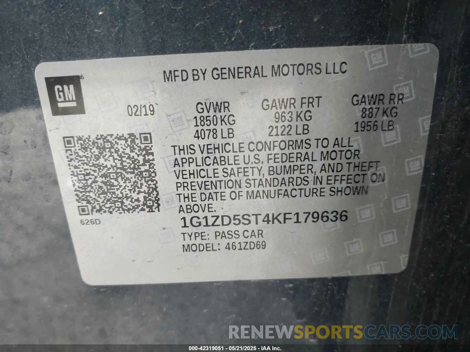 9 Photograph of a damaged car 1G1ZD5ST4KF179636 CHEVROLET MALIBU 2019