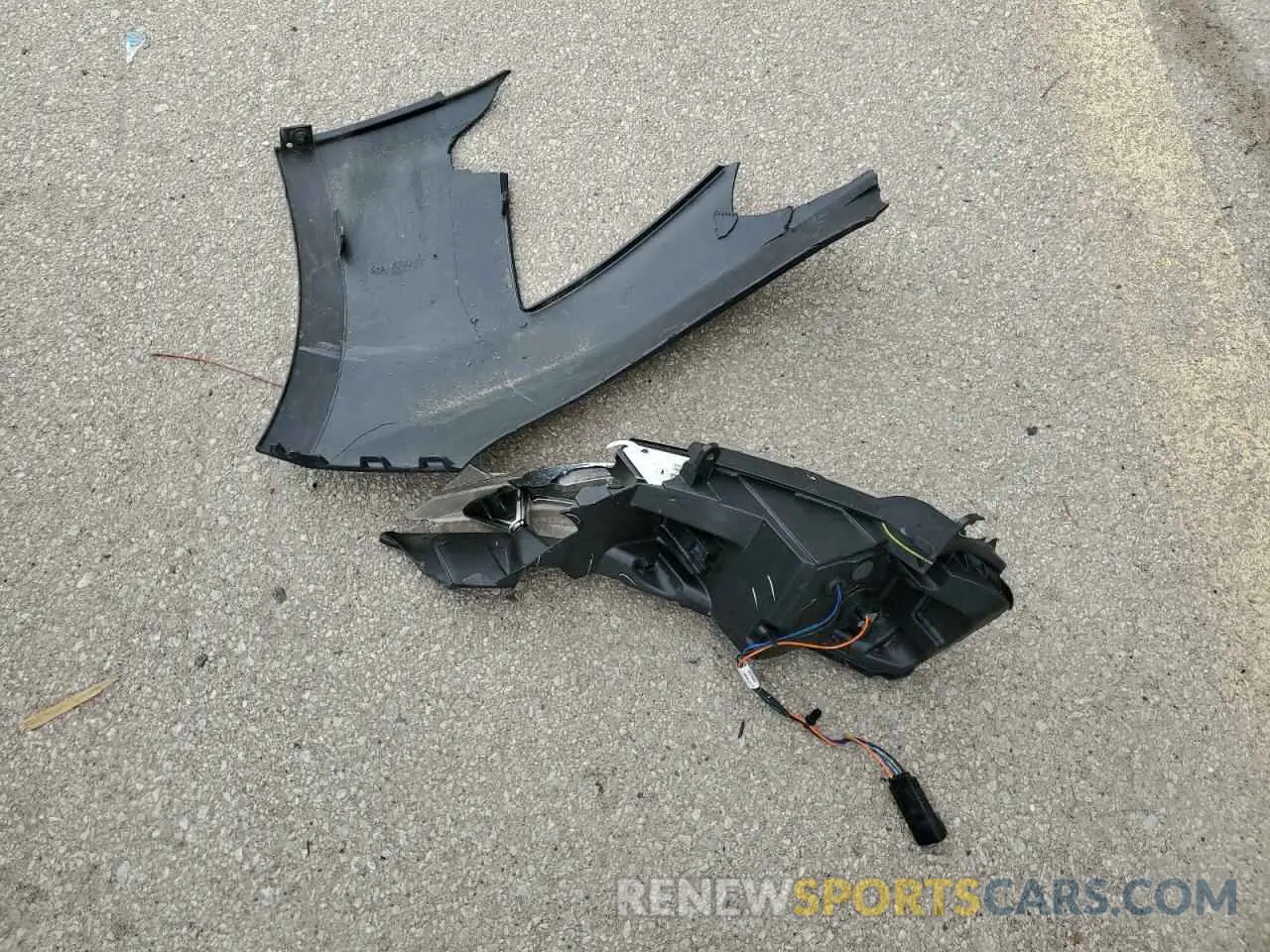 12 Photograph of a damaged car 1G1ZD5ST4KF189521 CHEVROLET MALIBU 2019