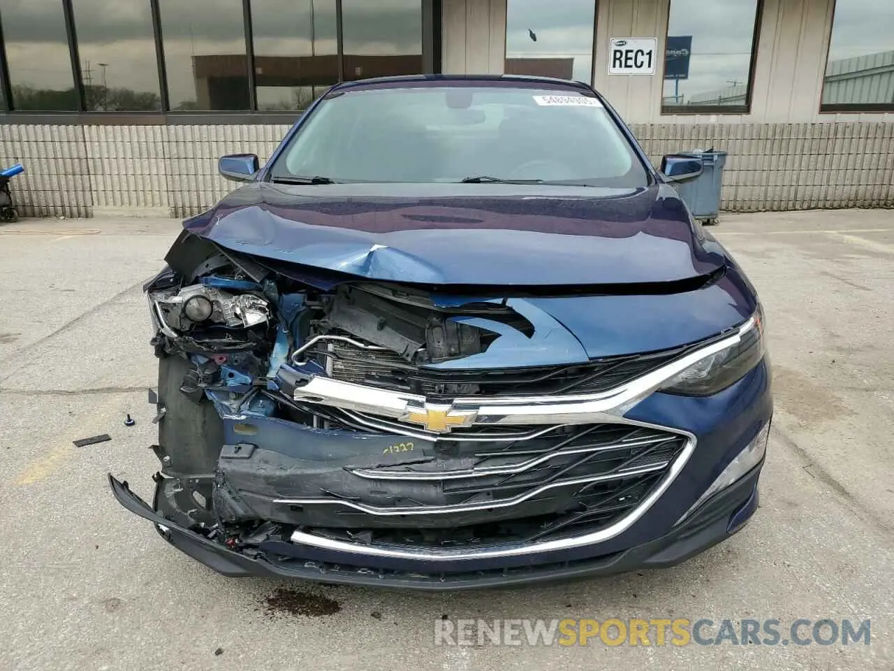 5 Photograph of a damaged car 1G1ZD5ST4KF189521 CHEVROLET MALIBU 2019