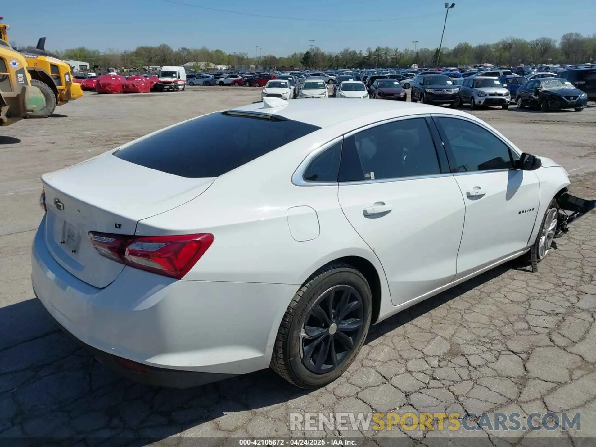 4 Photograph of a damaged car 1G1ZD5ST4KF189616 CHEVROLET MALIBU 2019
