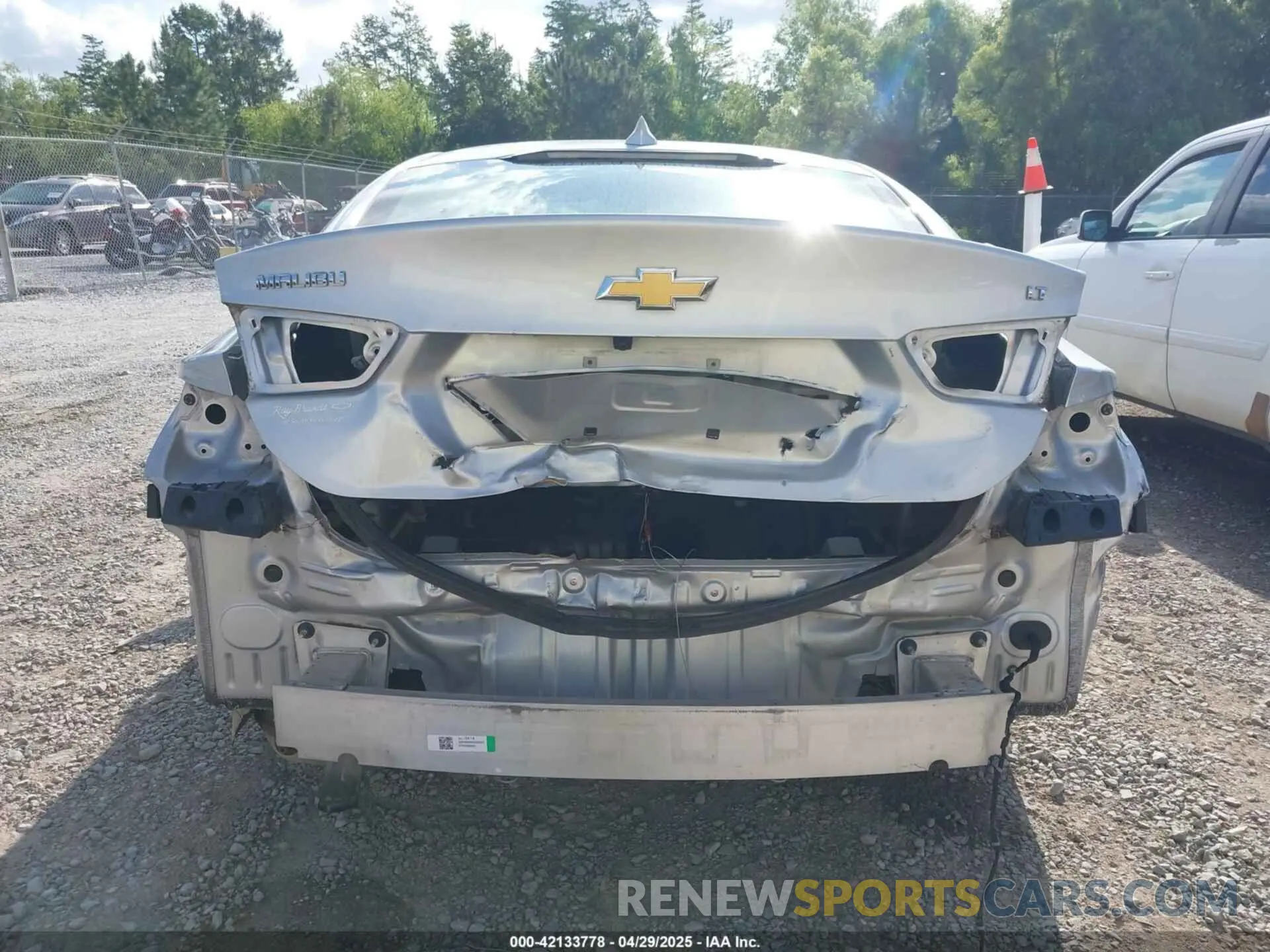 17 Photograph of a damaged car 1G1ZD5ST5KF108686 CHEVROLET MALIBU 2019