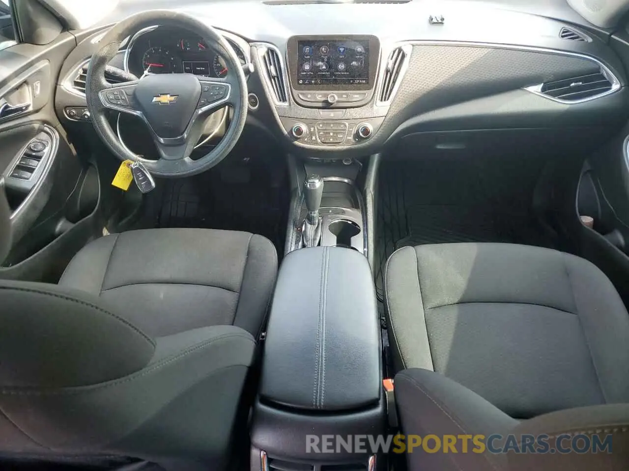 8 Photograph of a damaged car 1G1ZD5ST5KF110261 CHEVROLET MALIBU 2019