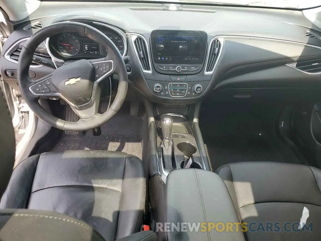 8 Photograph of a damaged car 1G1ZD5ST5KF111393 CHEVROLET MALIBU 2019