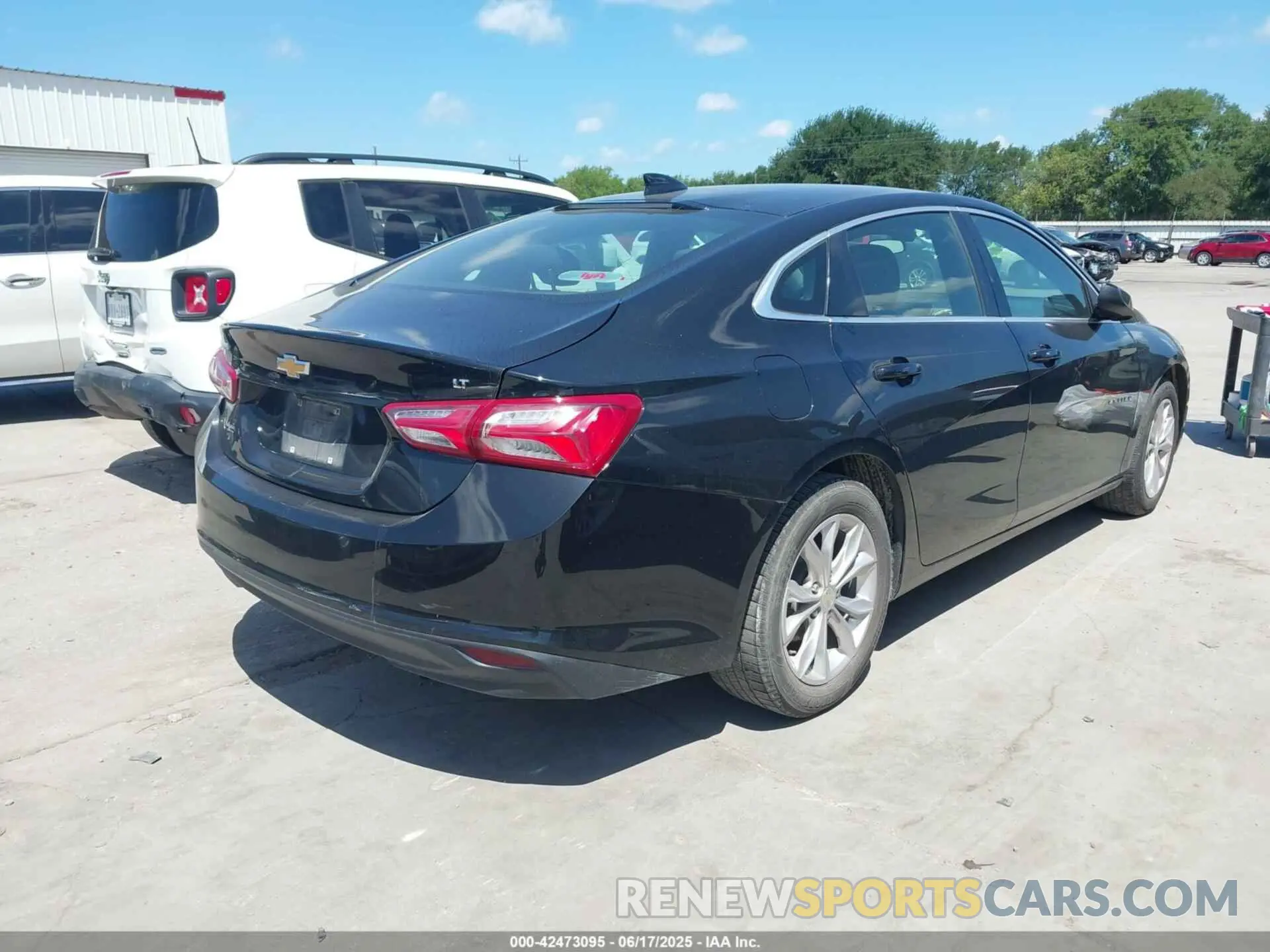 4 Photograph of a damaged car 1G1ZD5ST5KF111717 CHEVROLET MALIBU 2019