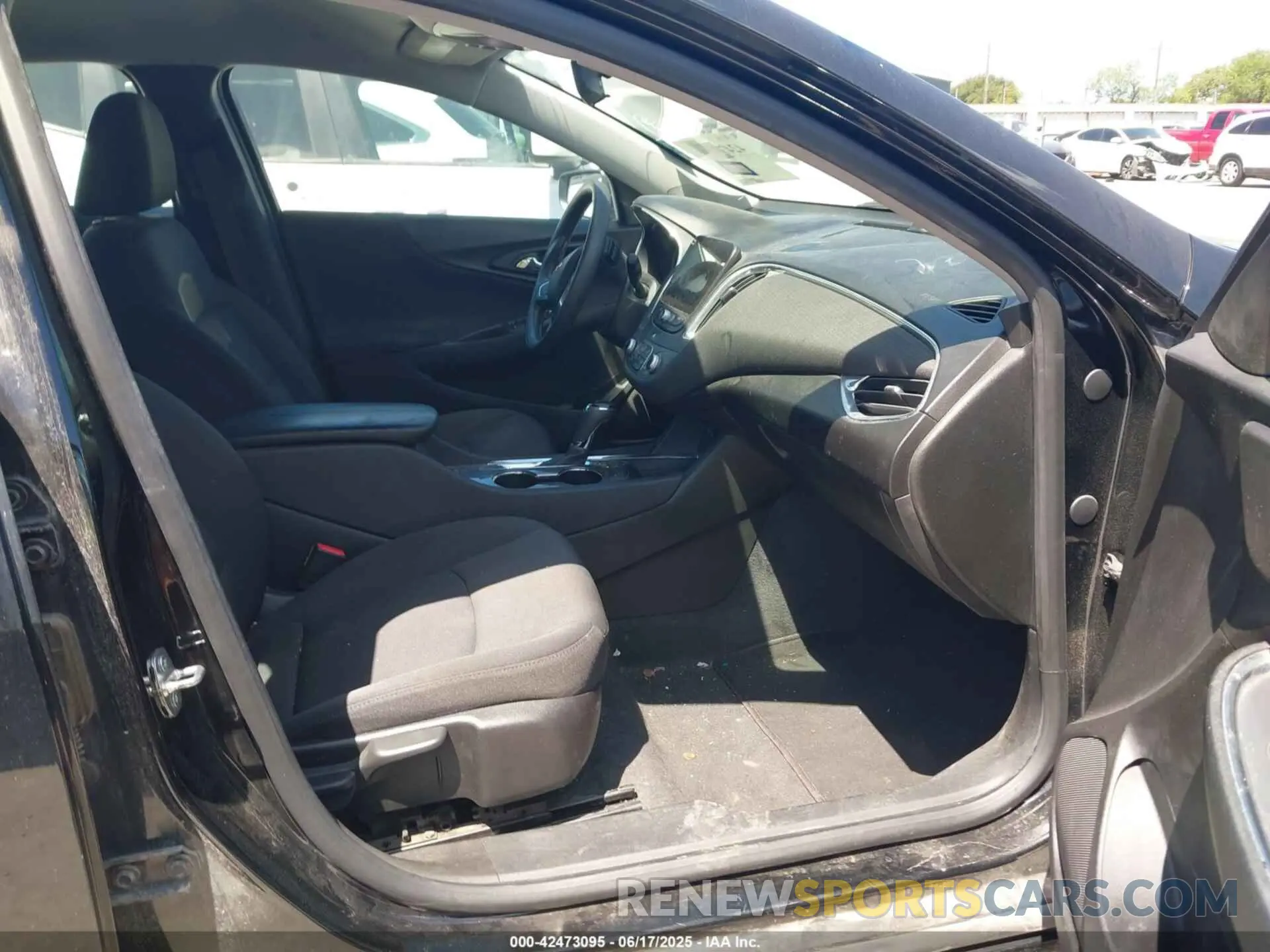 5 Photograph of a damaged car 1G1ZD5ST5KF111717 CHEVROLET MALIBU 2019