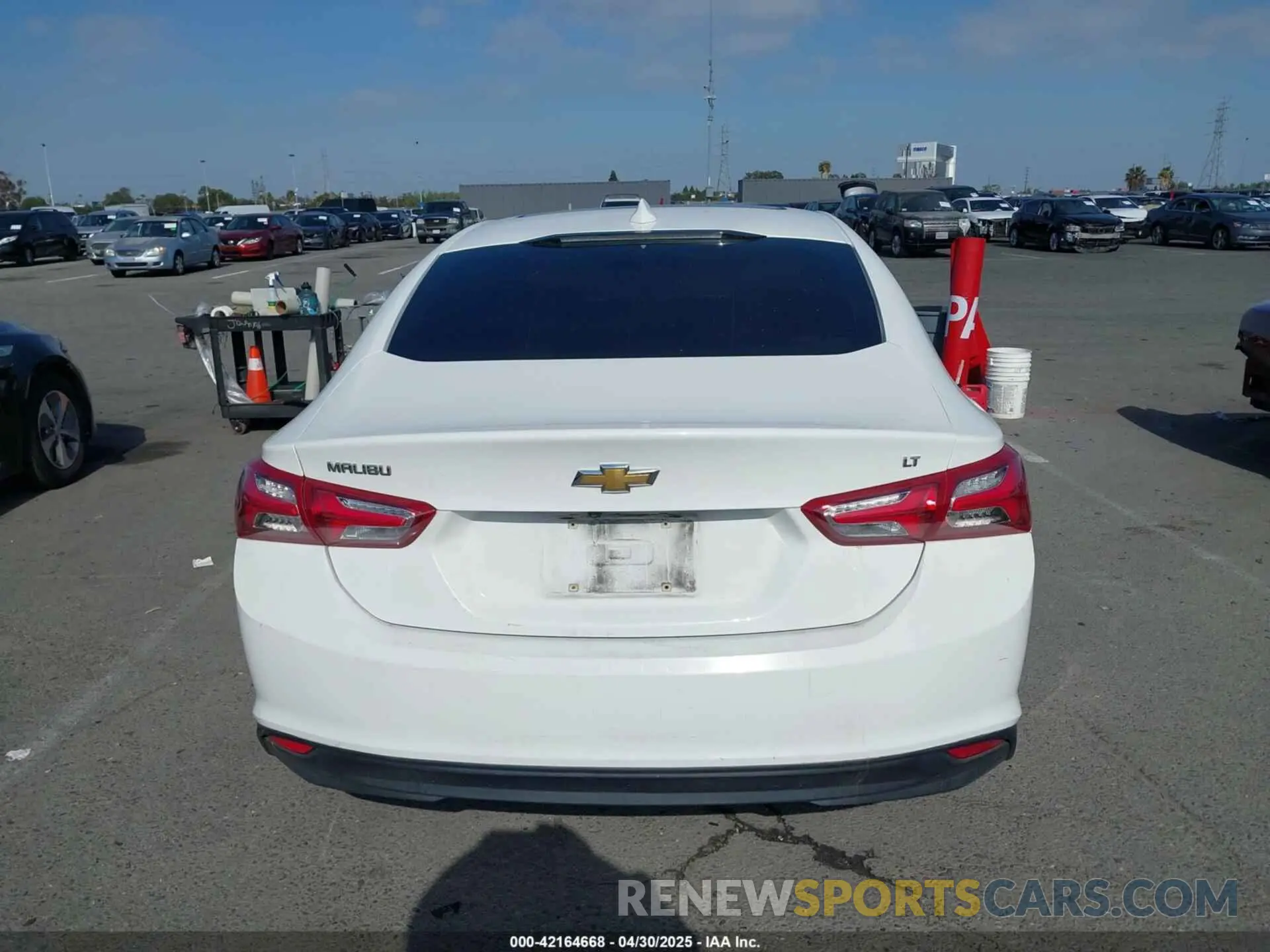 17 Photograph of a damaged car 1G1ZD5ST5KF112091 CHEVROLET MALIBU 2019