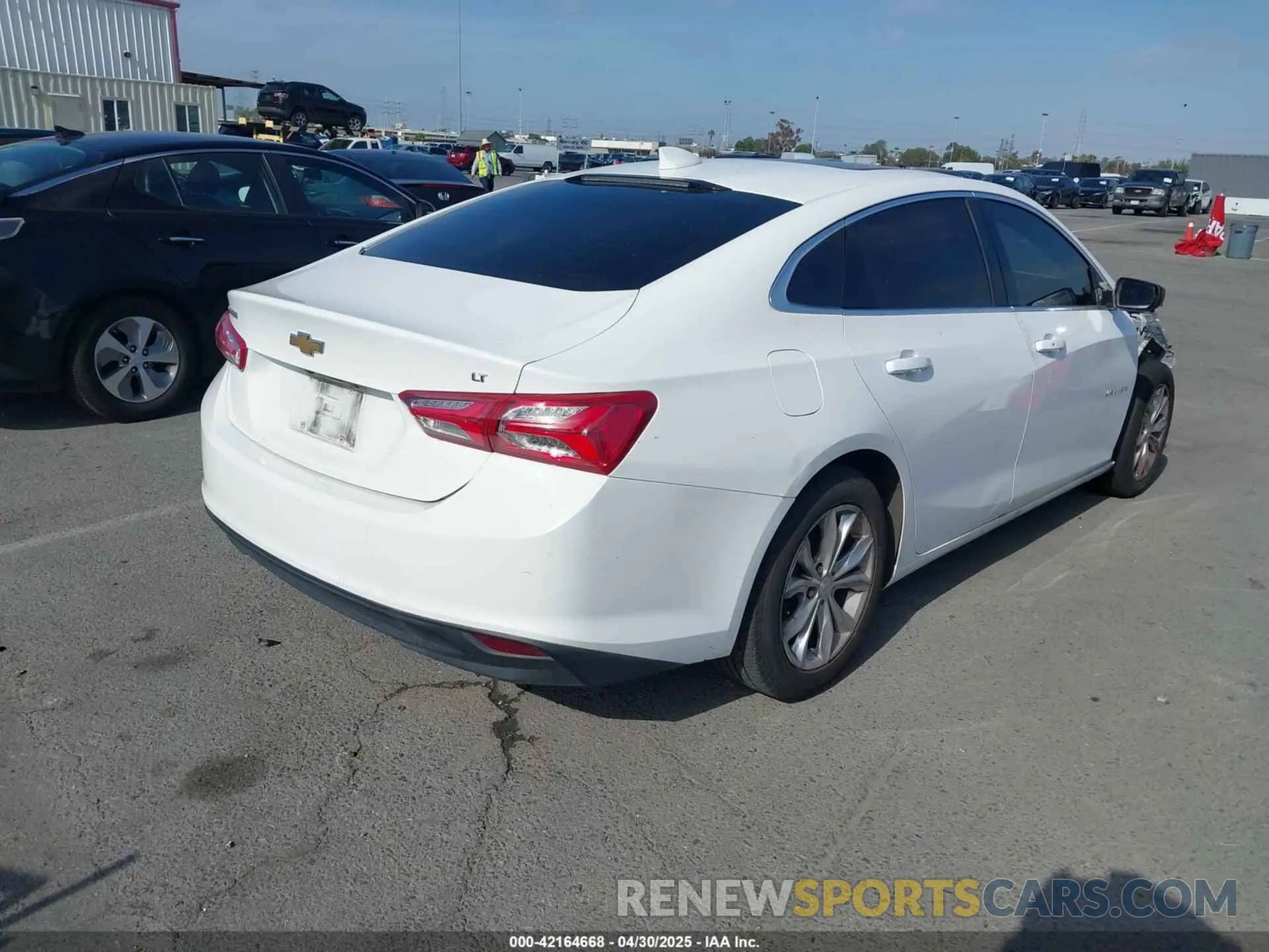 4 Photograph of a damaged car 1G1ZD5ST5KF112091 CHEVROLET MALIBU 2019