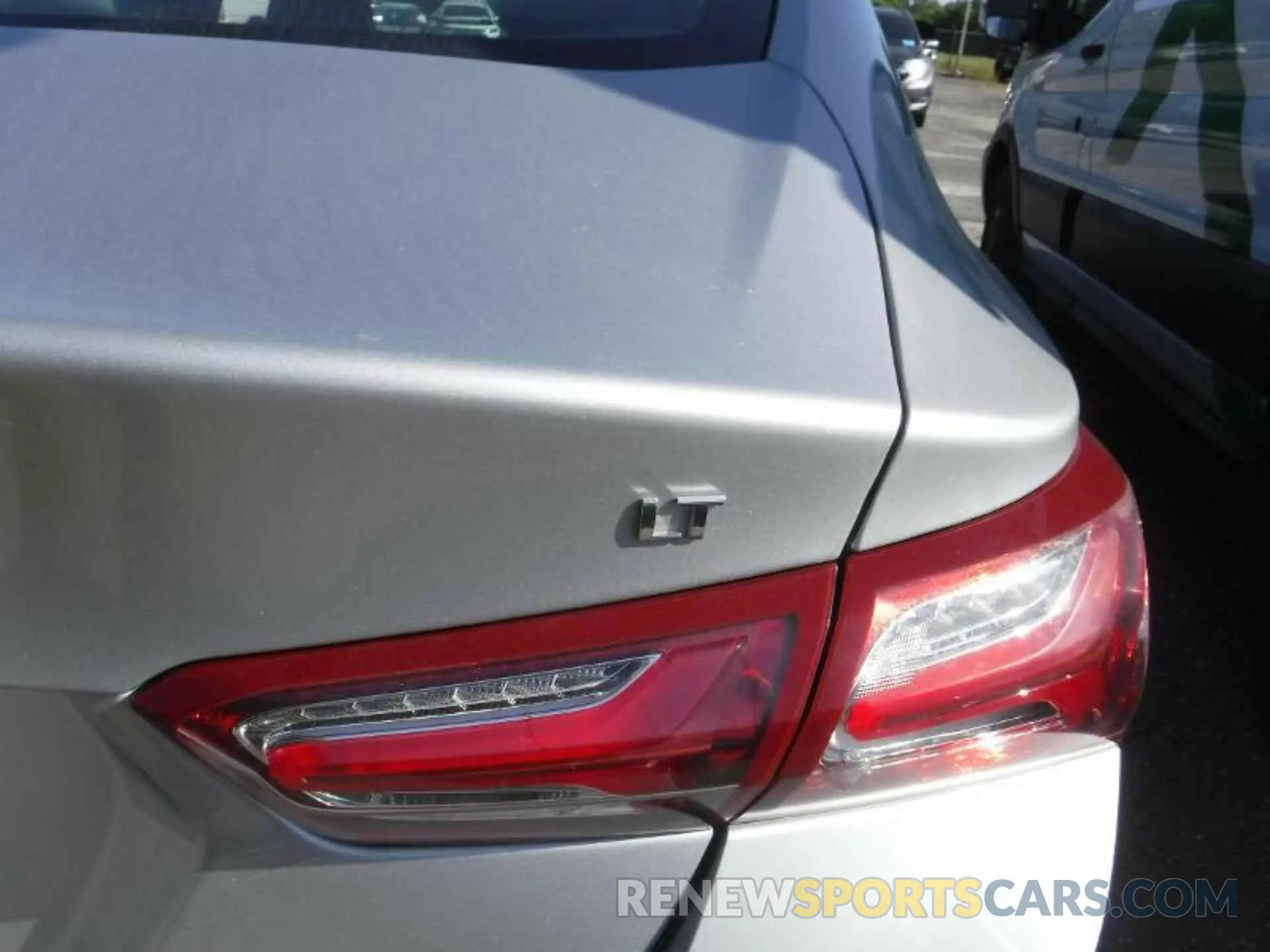 4 Photograph of a damaged car 1G1ZD5ST5KF132180 CHEVROLET MALIBU 2019
